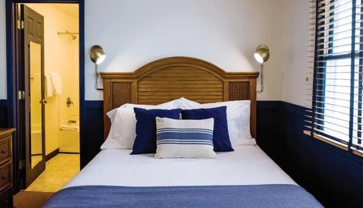 Bed in Wylder Hotel - Tilghman Island