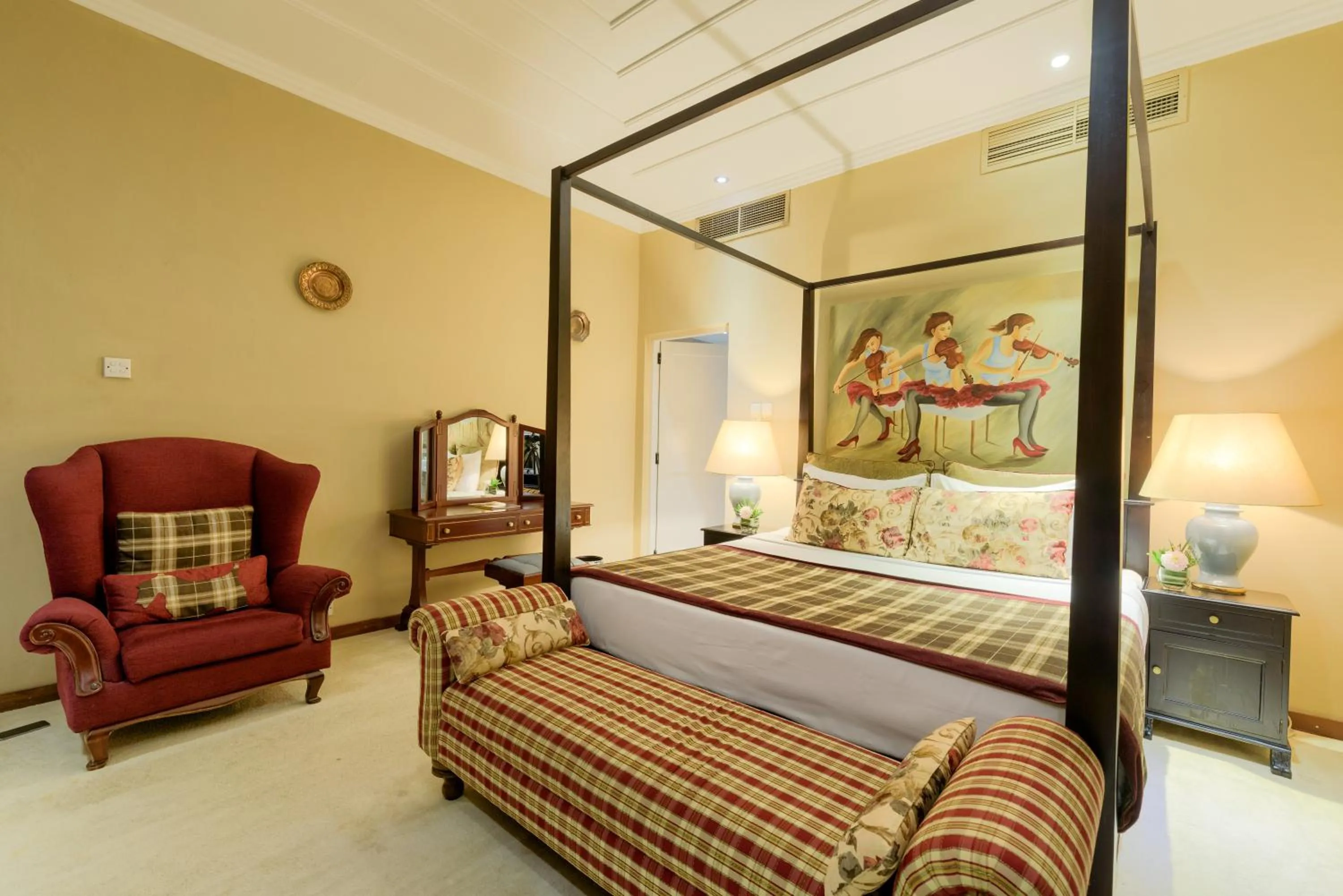 Bedroom, Bed in Hunas Falls