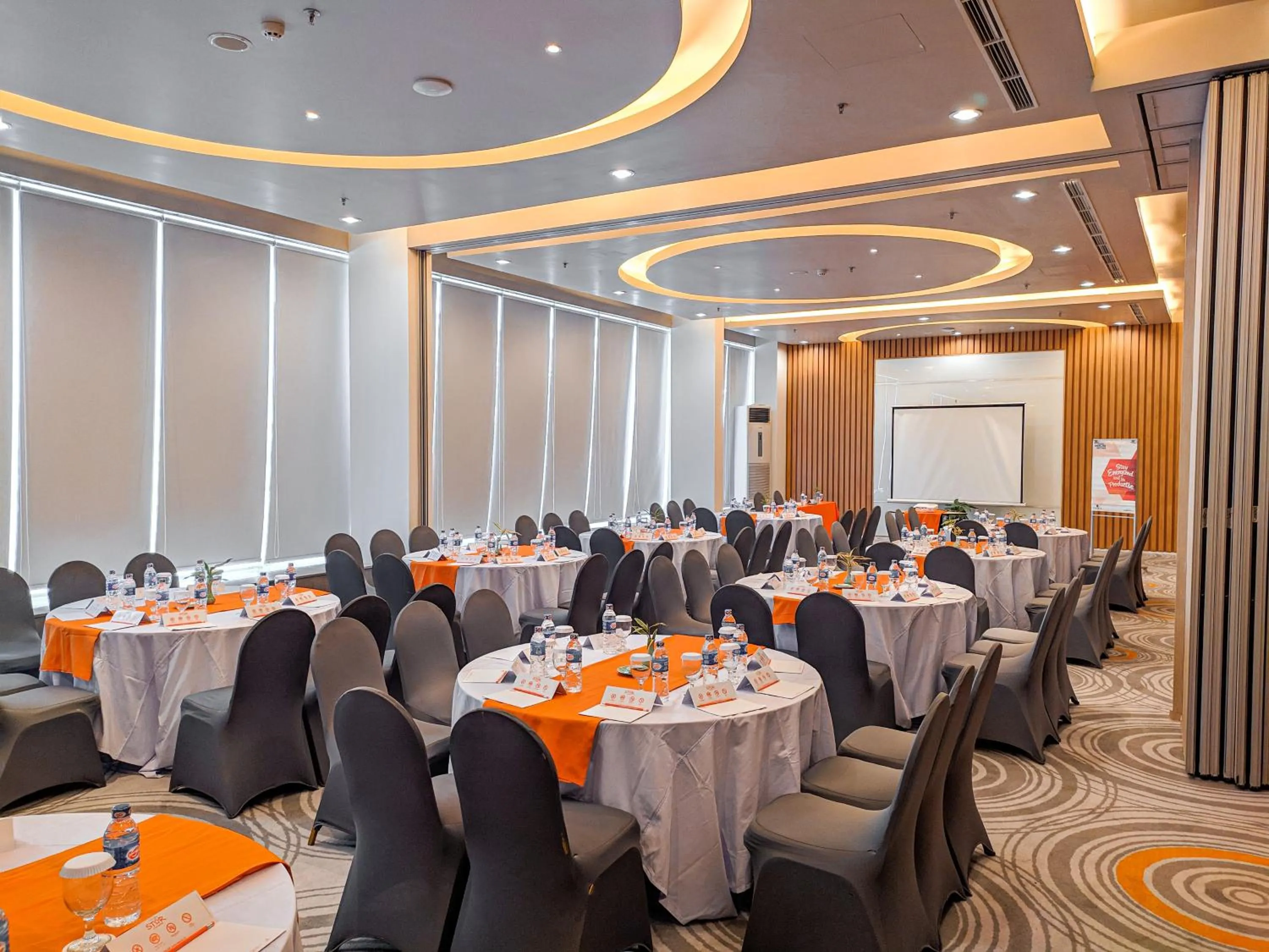 Banquet/Function facilities in HARRIS Hotel Batam Center