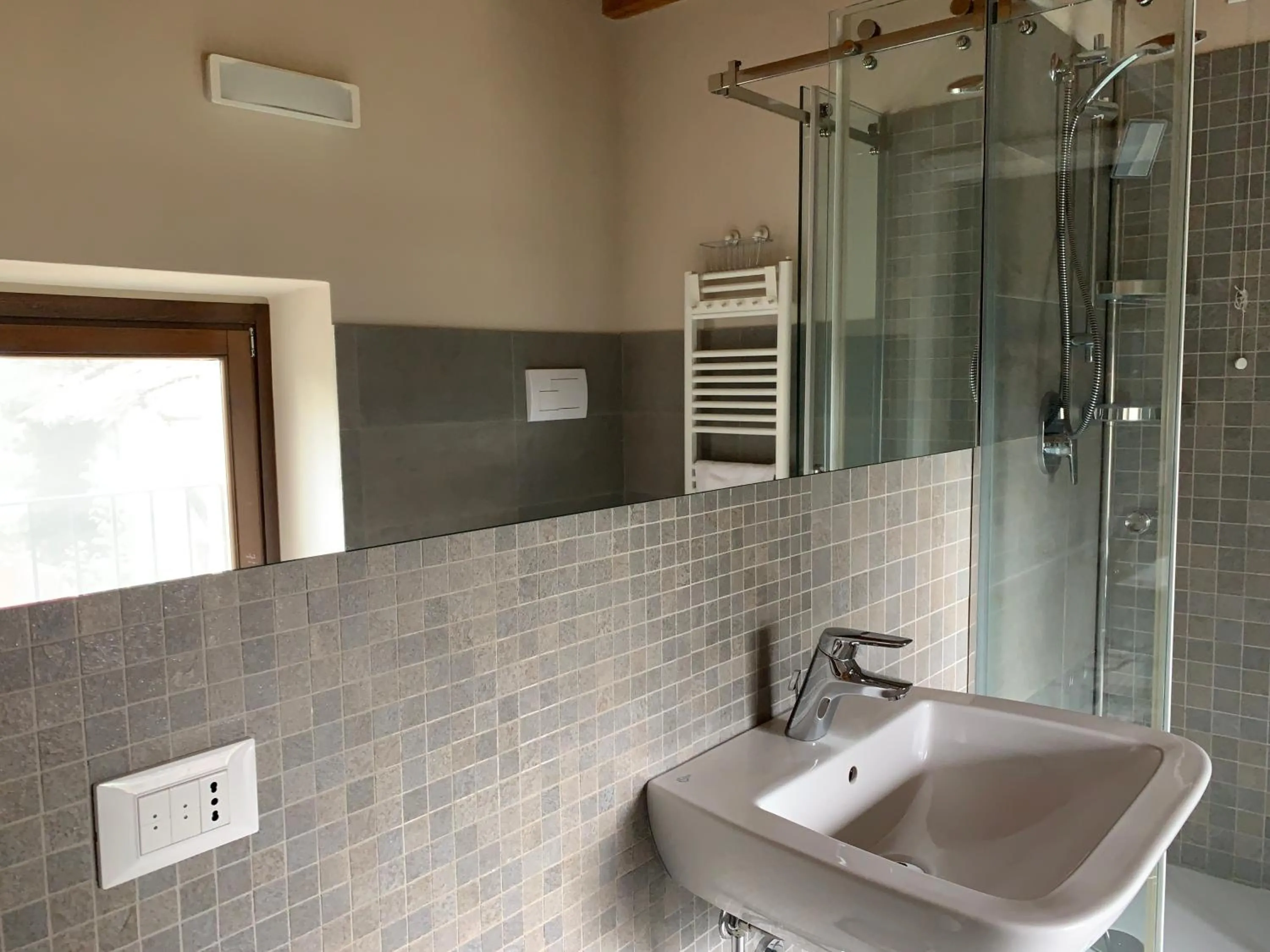 Twin Room with Private External Bathroom in Agriturismo LaTerzola 3.0