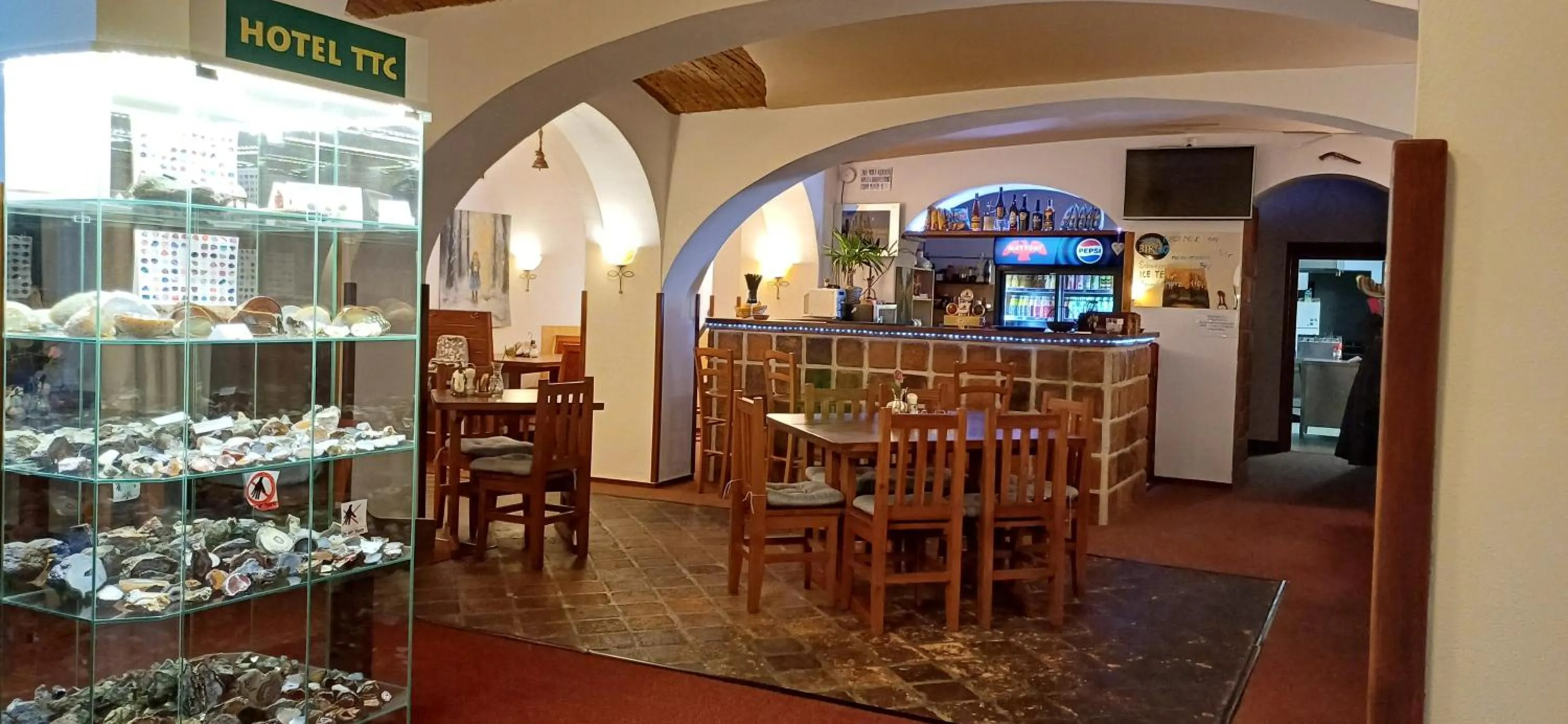 Restaurant/places to eat in Wellness & Sport Hotel TTC