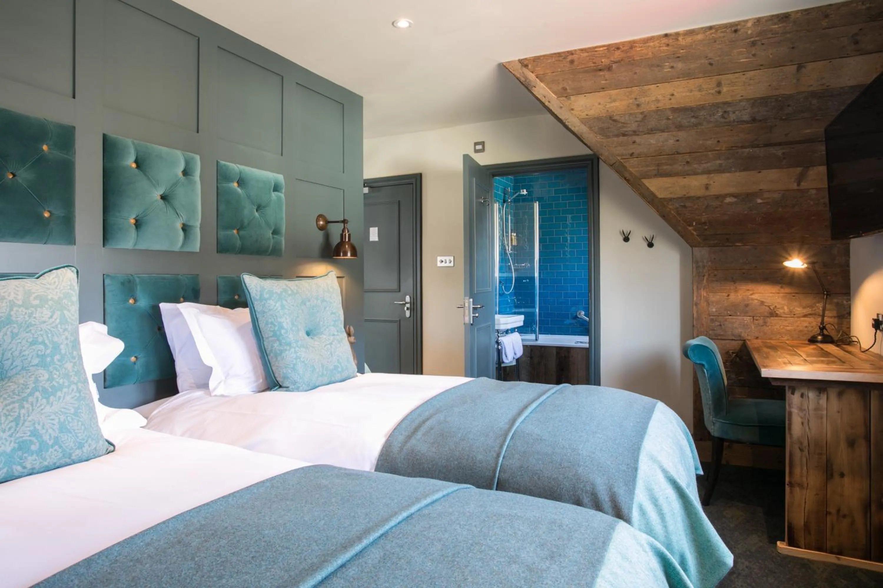 Bed in The Green Dragon Inn