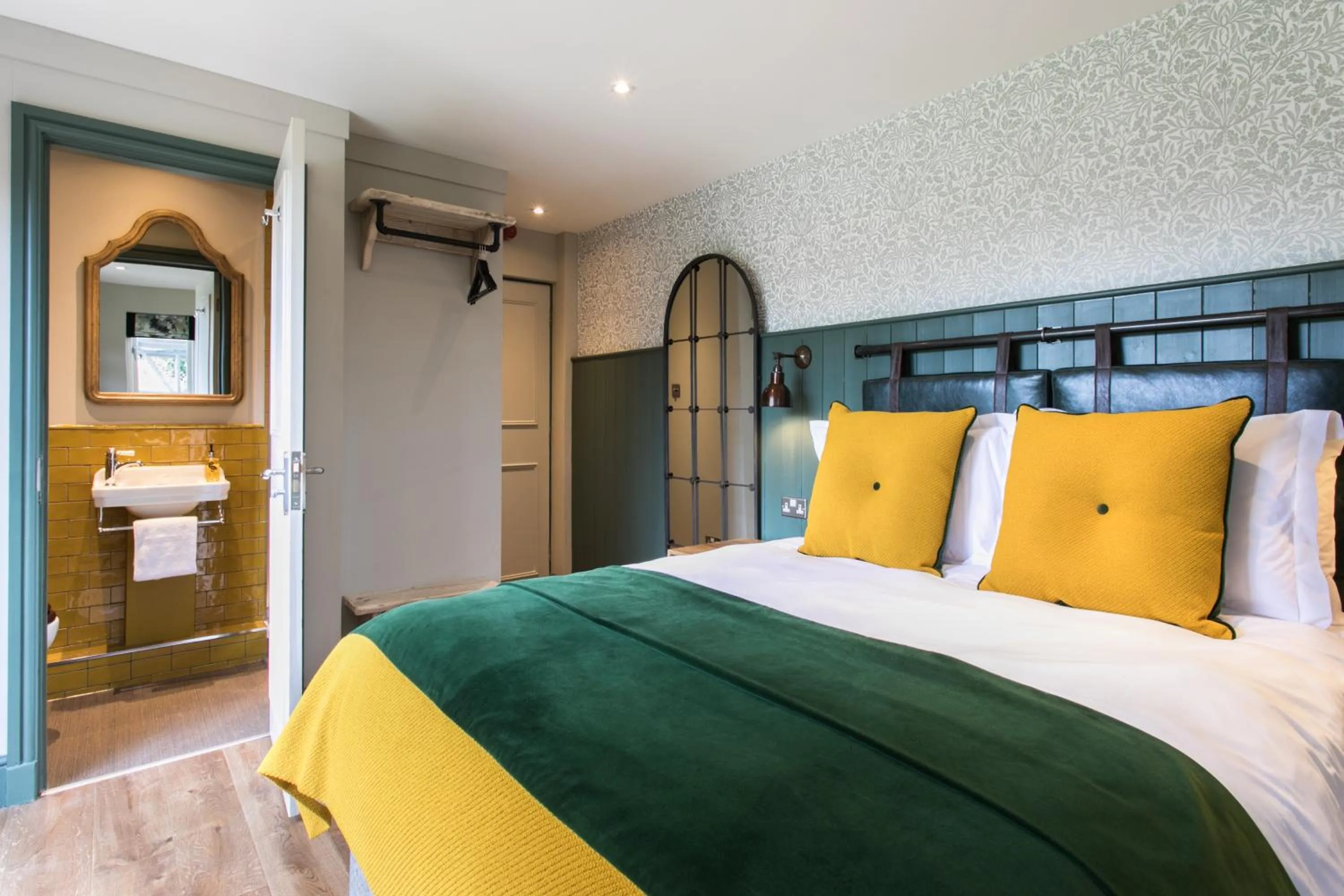 Bed in The Green Dragon Inn