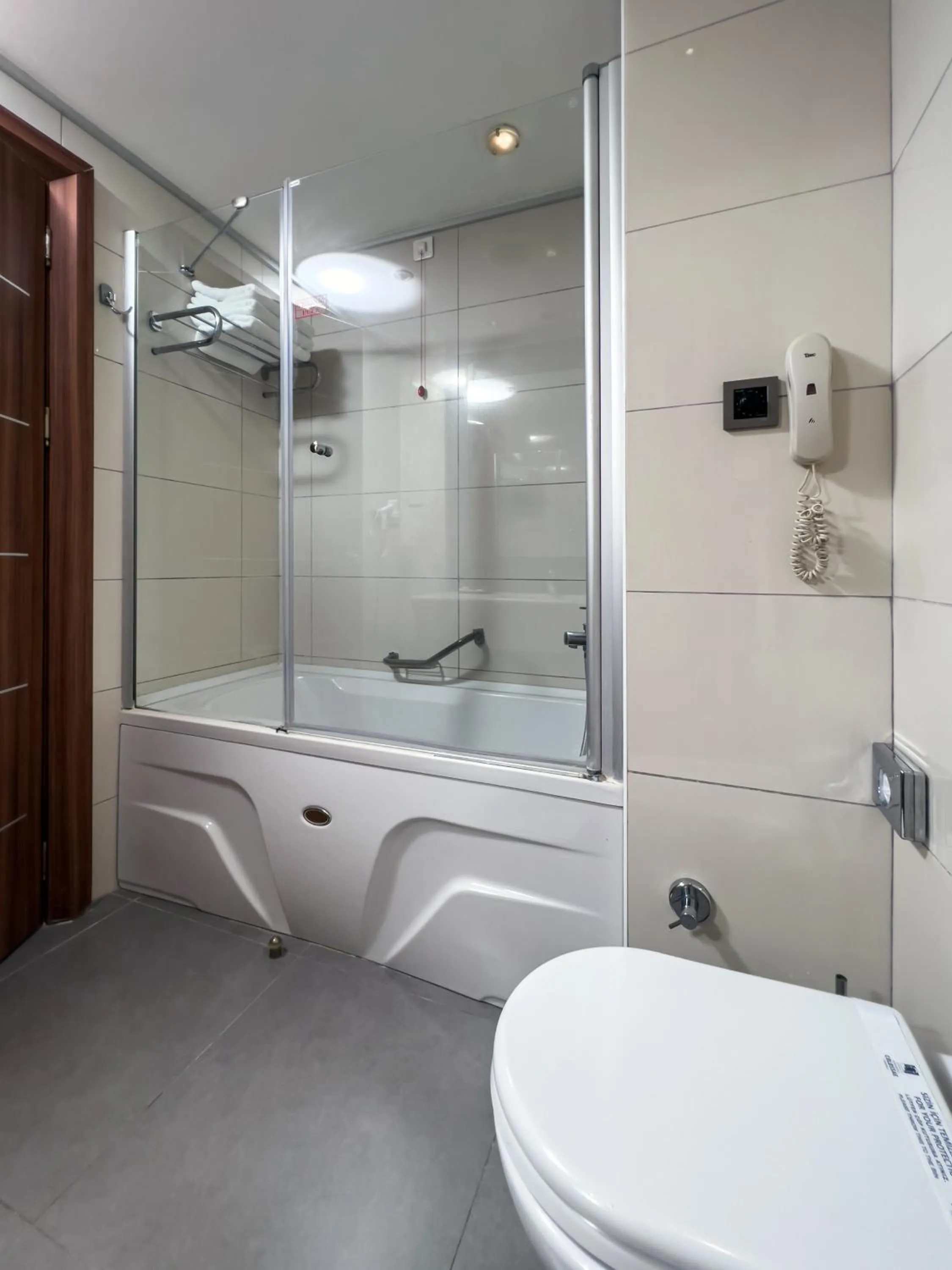 Shower in Spa Hotel Colossae Thermal