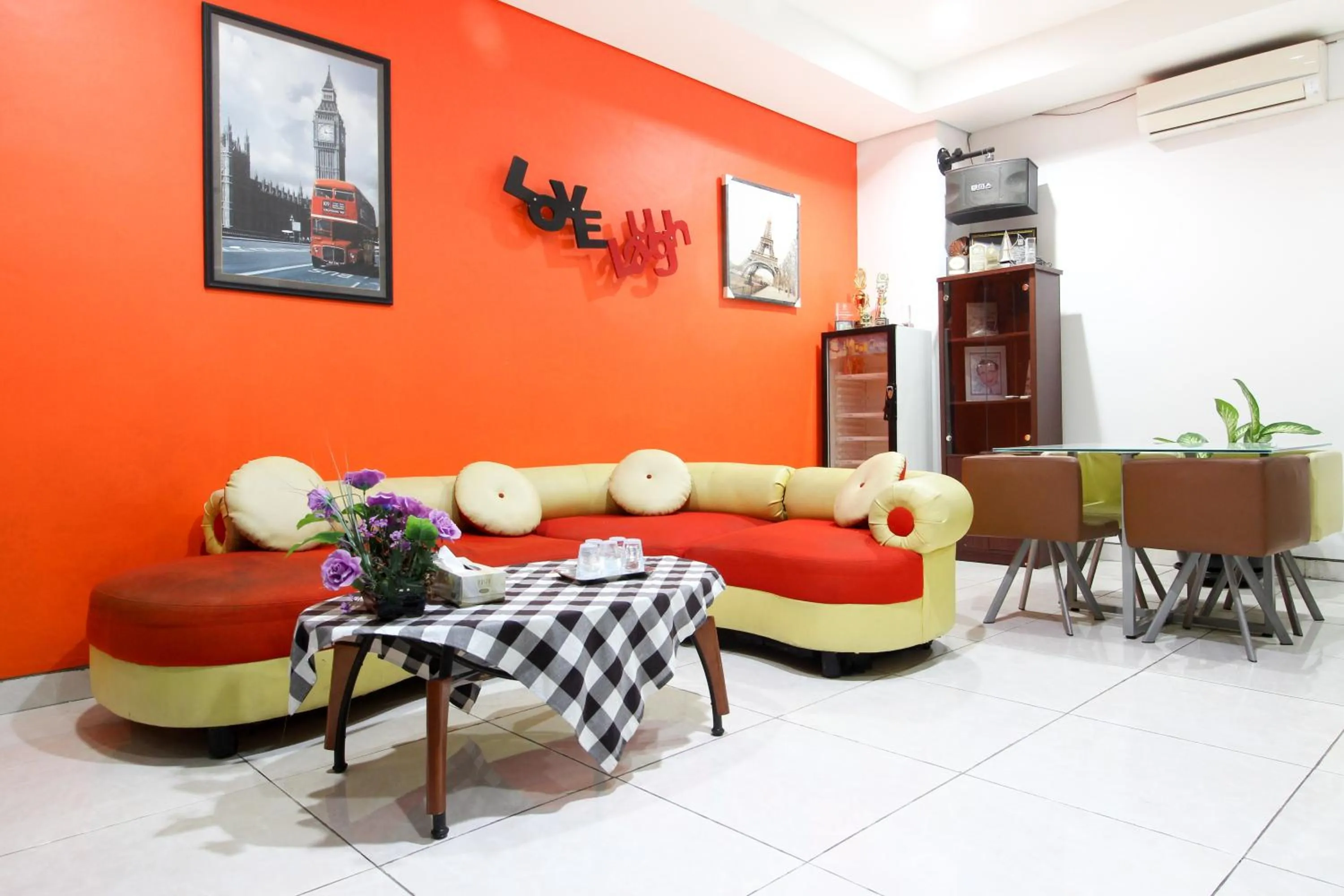 Area and facilities in RedDoorz Plus @ Affandi Gejayan