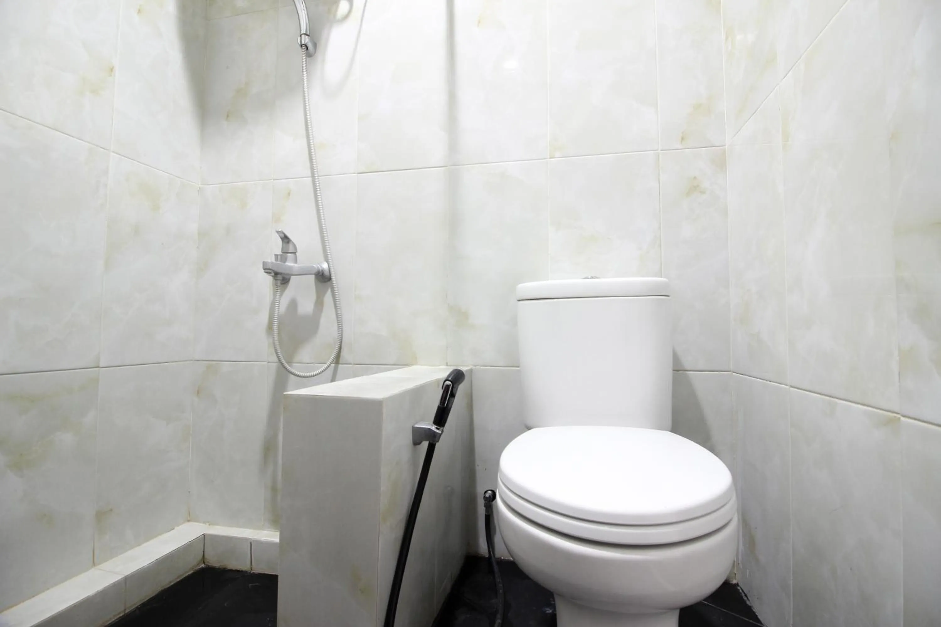 Bathroom in RedDoorz Plus @ Affandi Gejayan