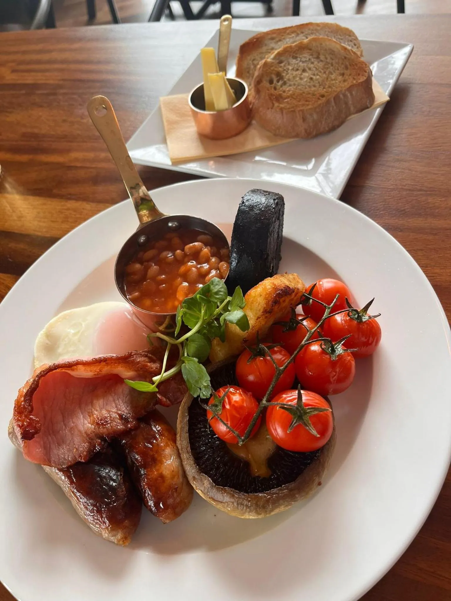 Breakfast in Palm Court Hotel