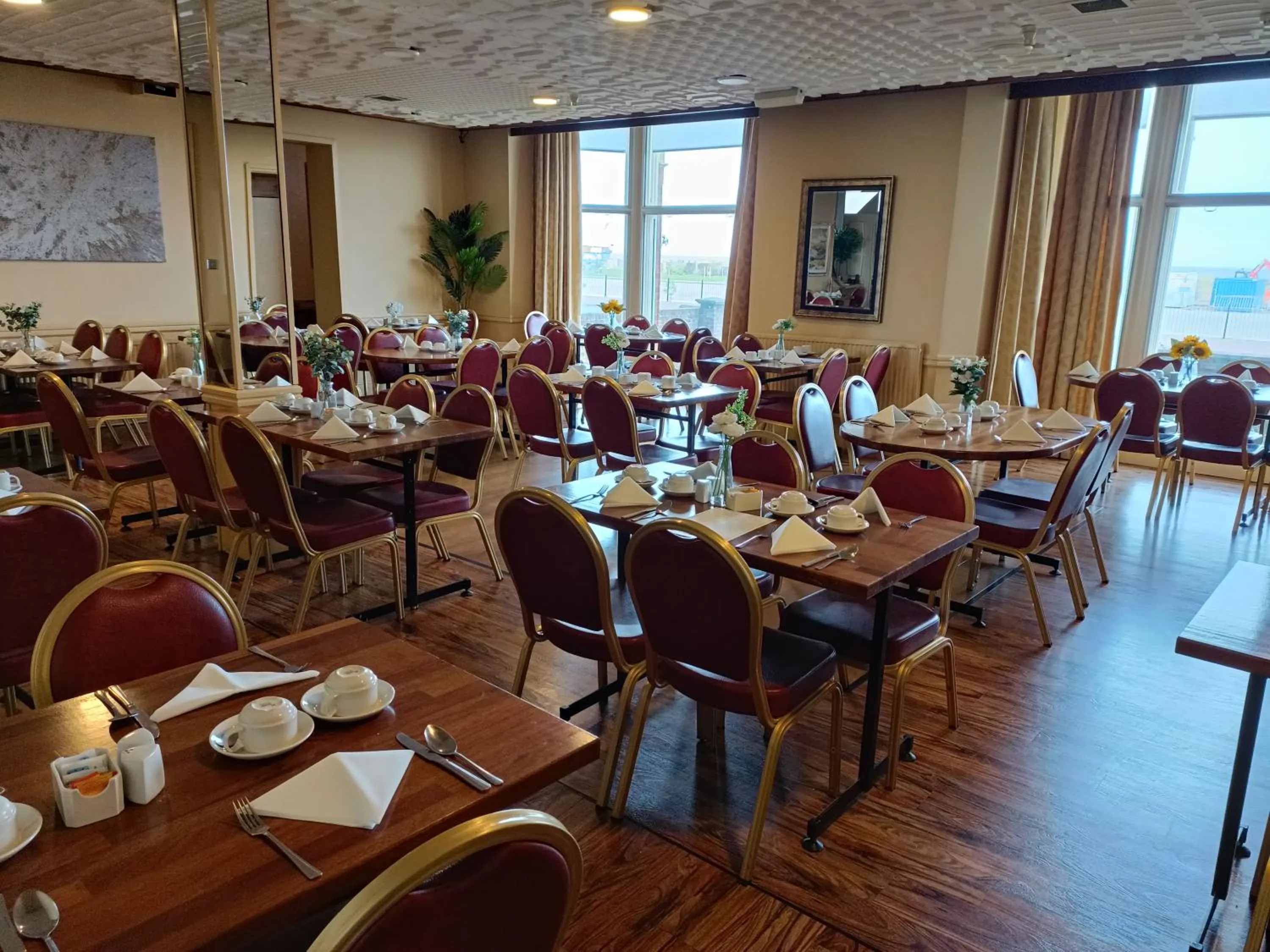 Breakfast in Palm Court Hotel