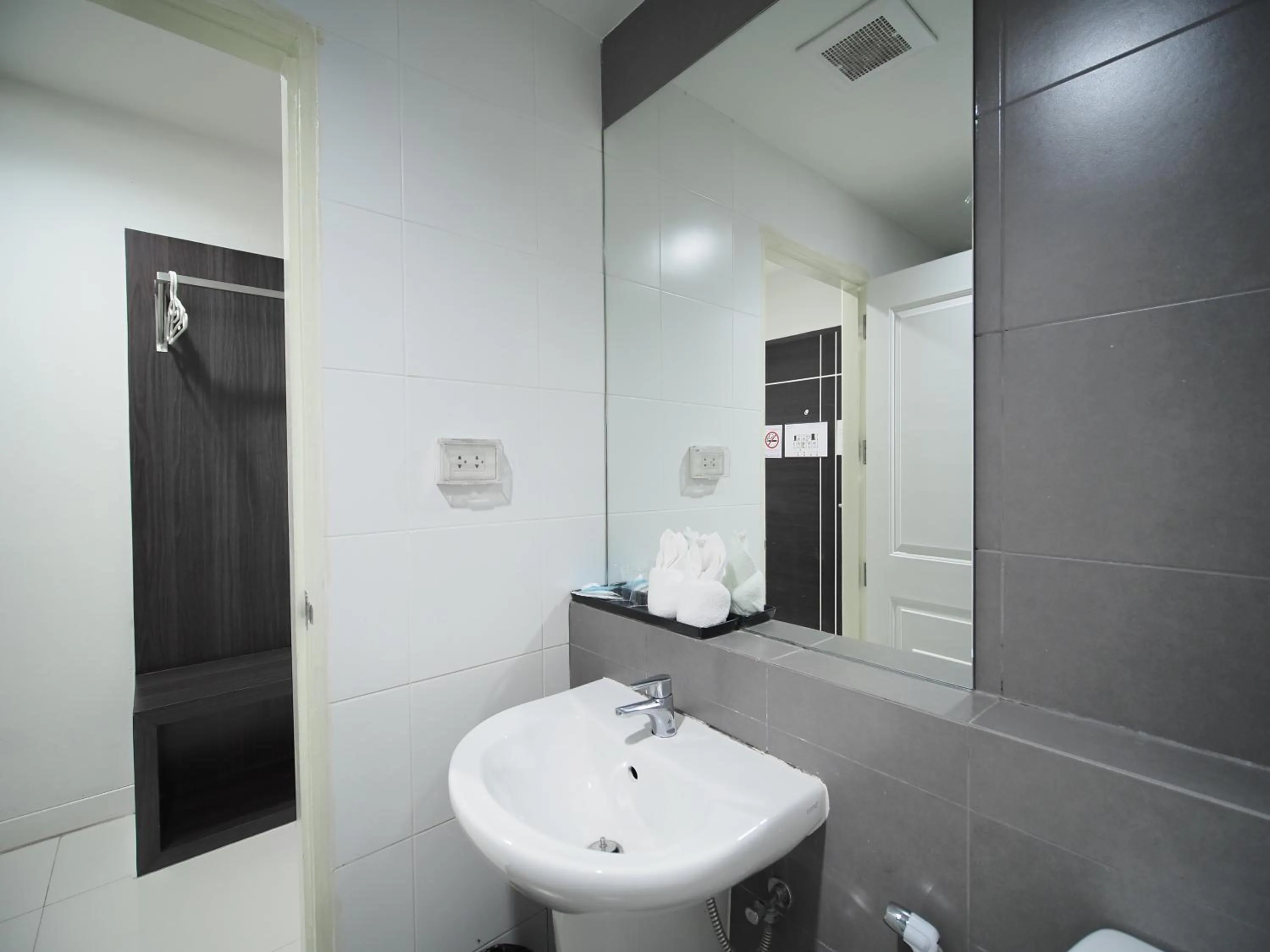 Bathroom in Fortune D Hotel Loei