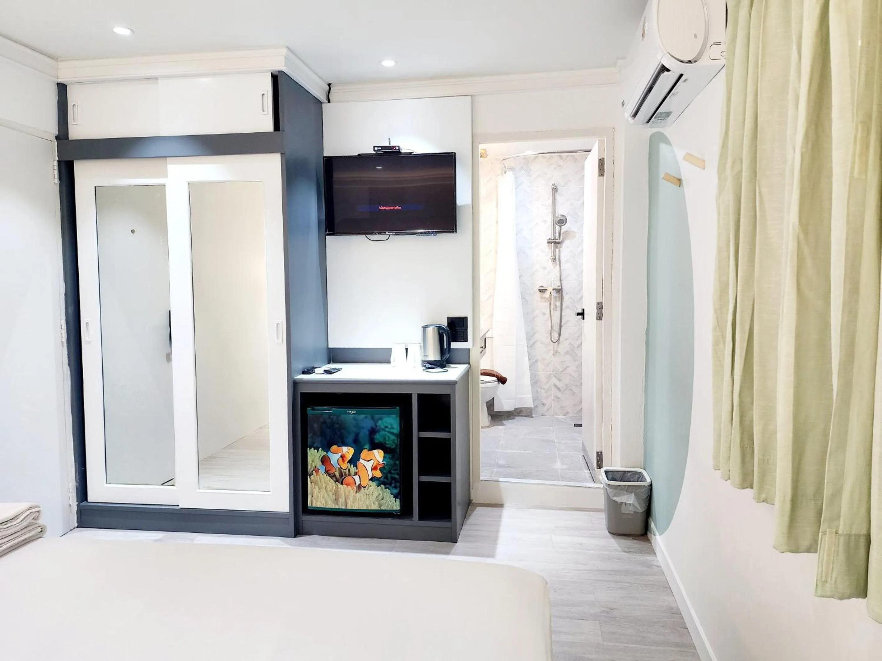 TV and multimedia, Bed in The Green Mansion Hotel - Patong Beach