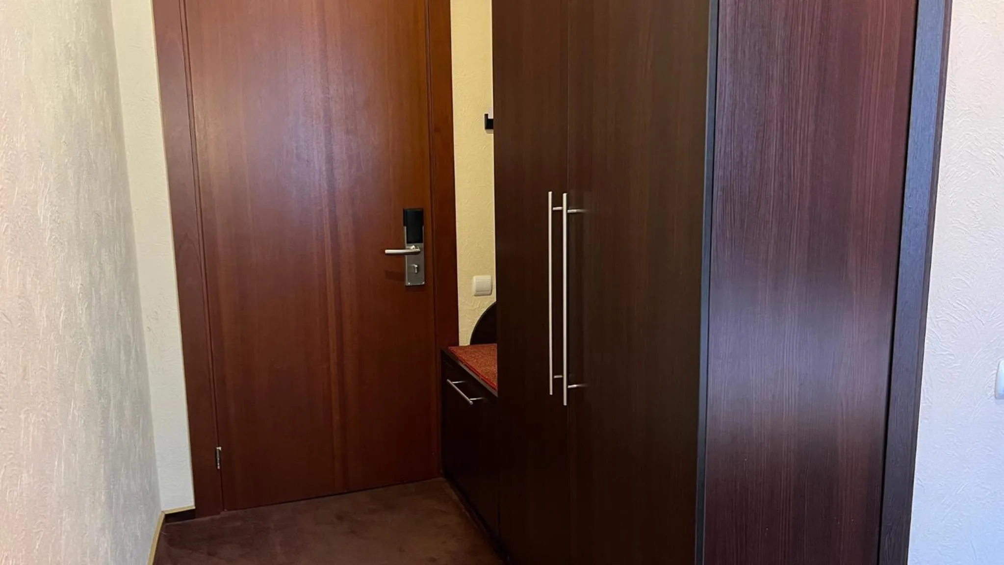 wardrobe in JEPPESEN RESIDENCE