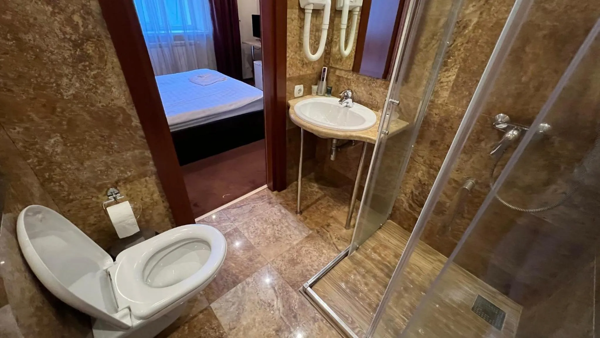 Toilet in JEPPESEN RESIDENCE