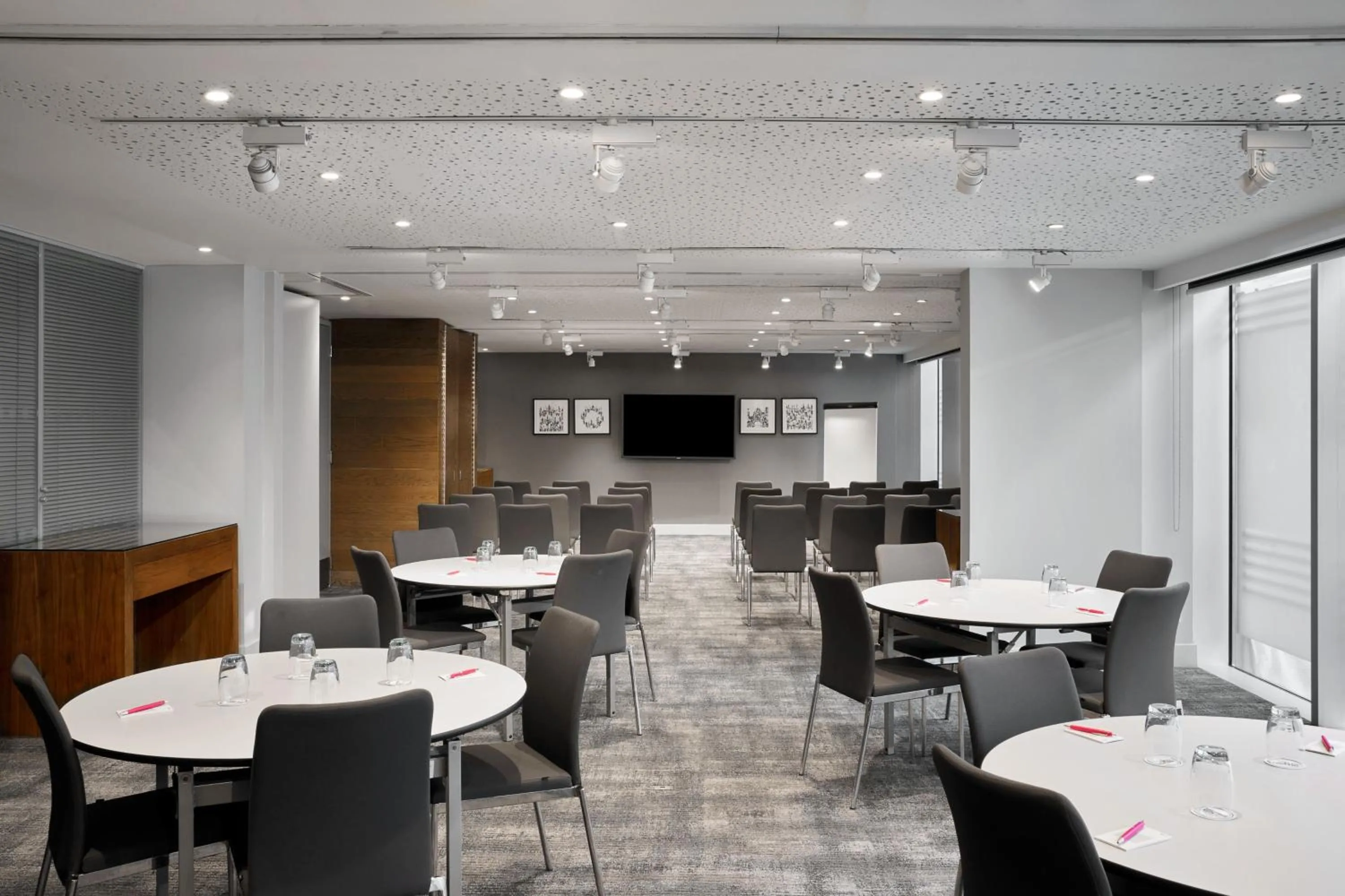 Meeting/conference room in Aloft London Excel