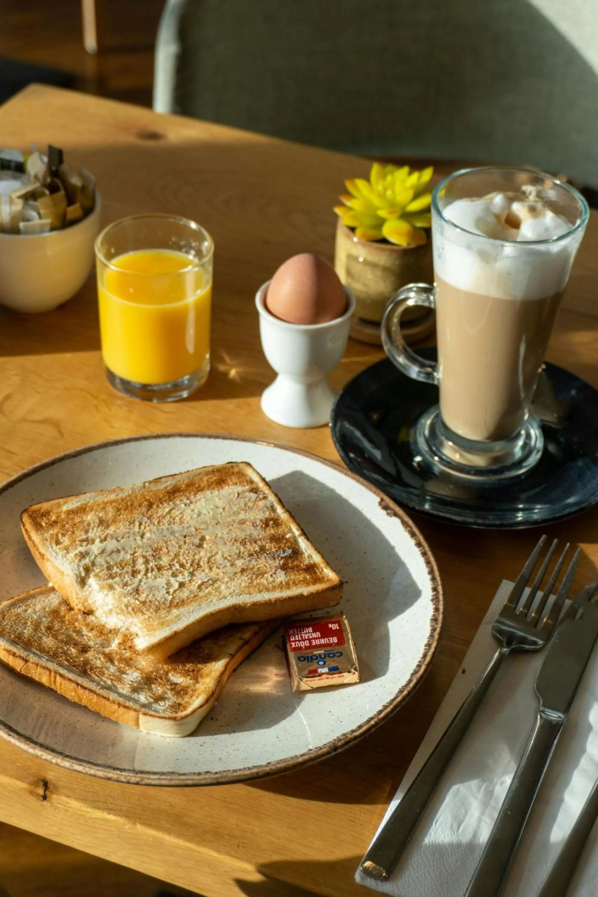 Breakfast in Aloft London Excel