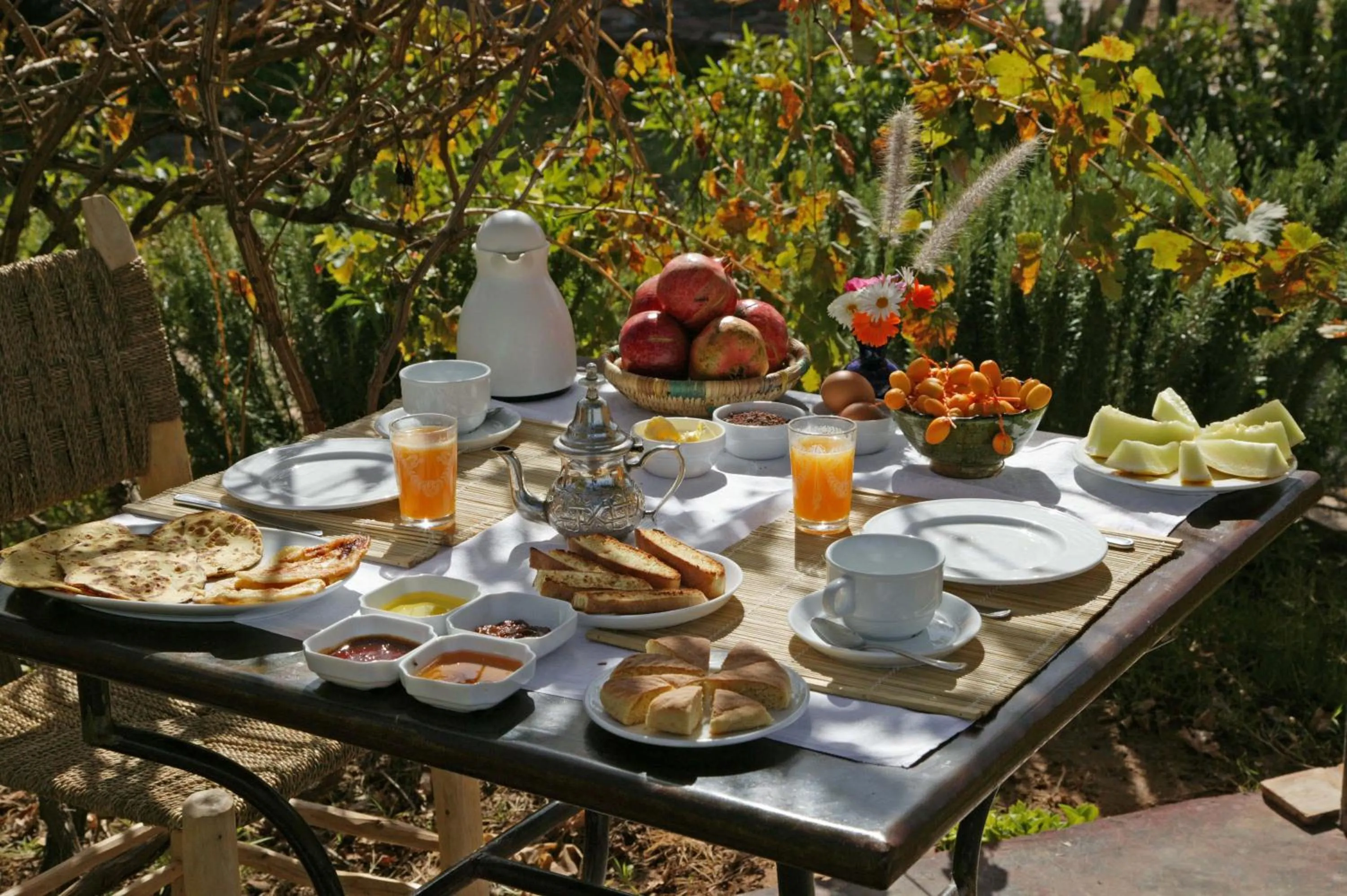 Food and drinks in Sawadi Ecolodge