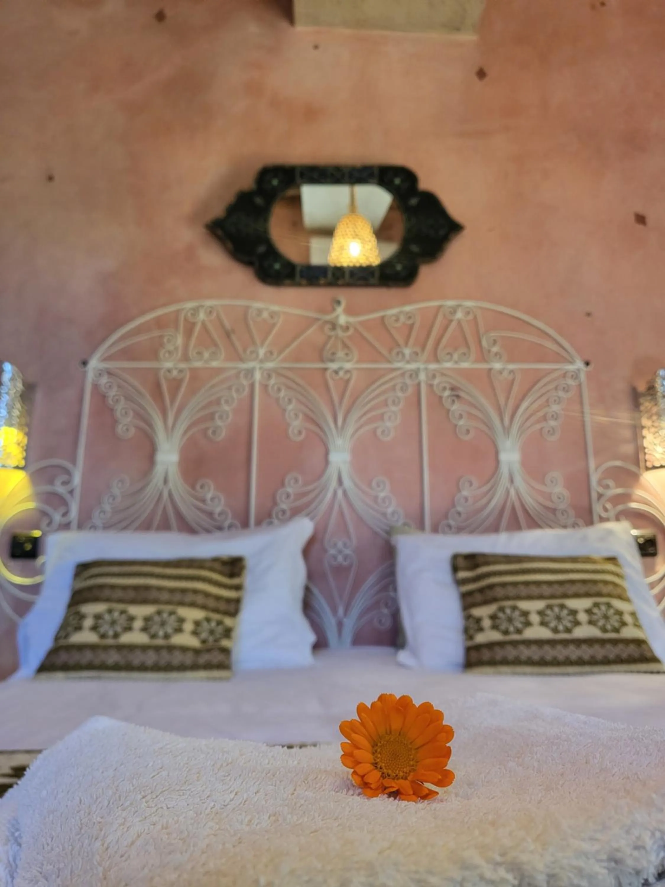 Bed in Sawadi Ecolodge