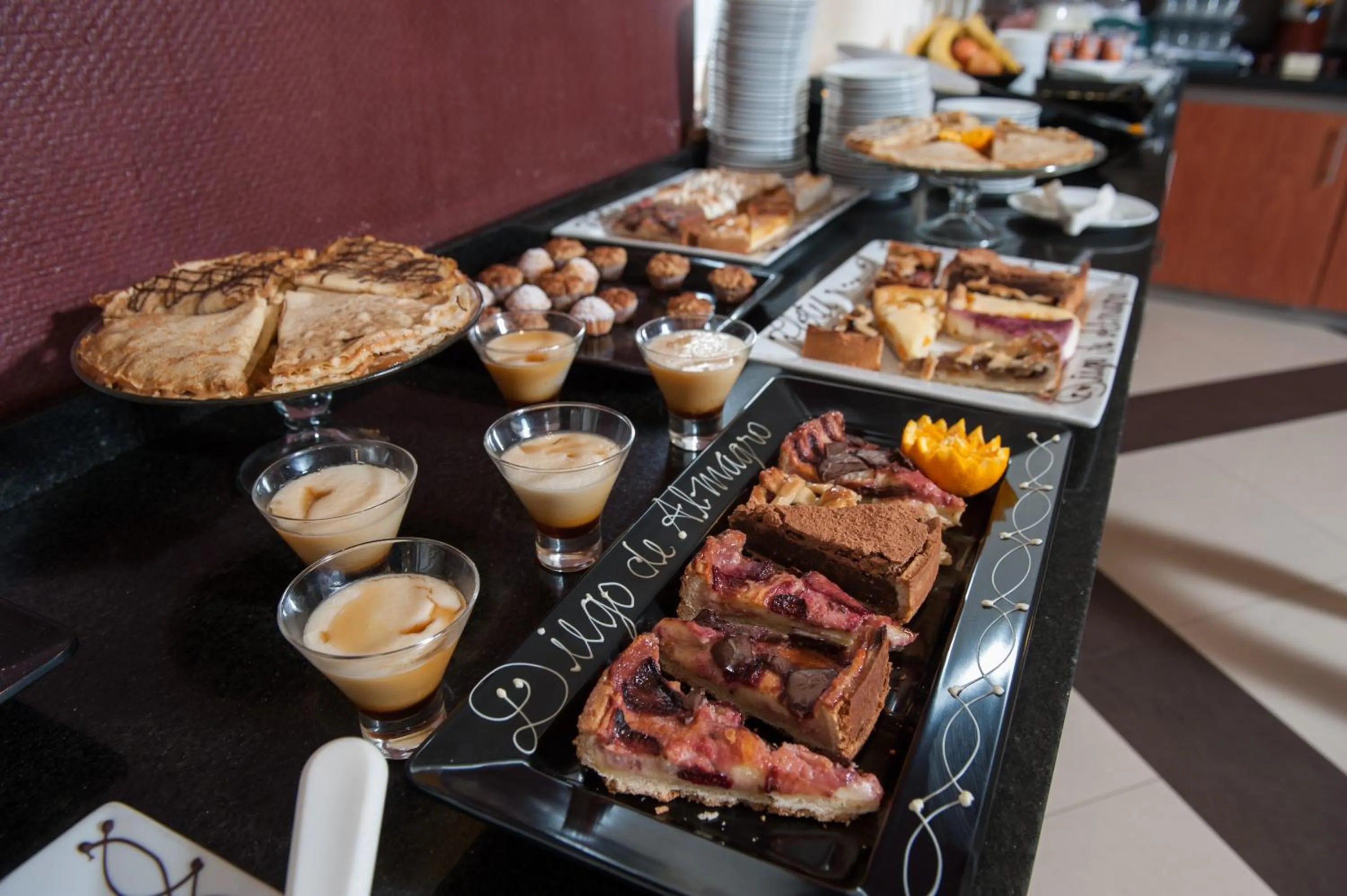 Buffet breakfast in Hotel Diego de Almagro Lomas Verdes