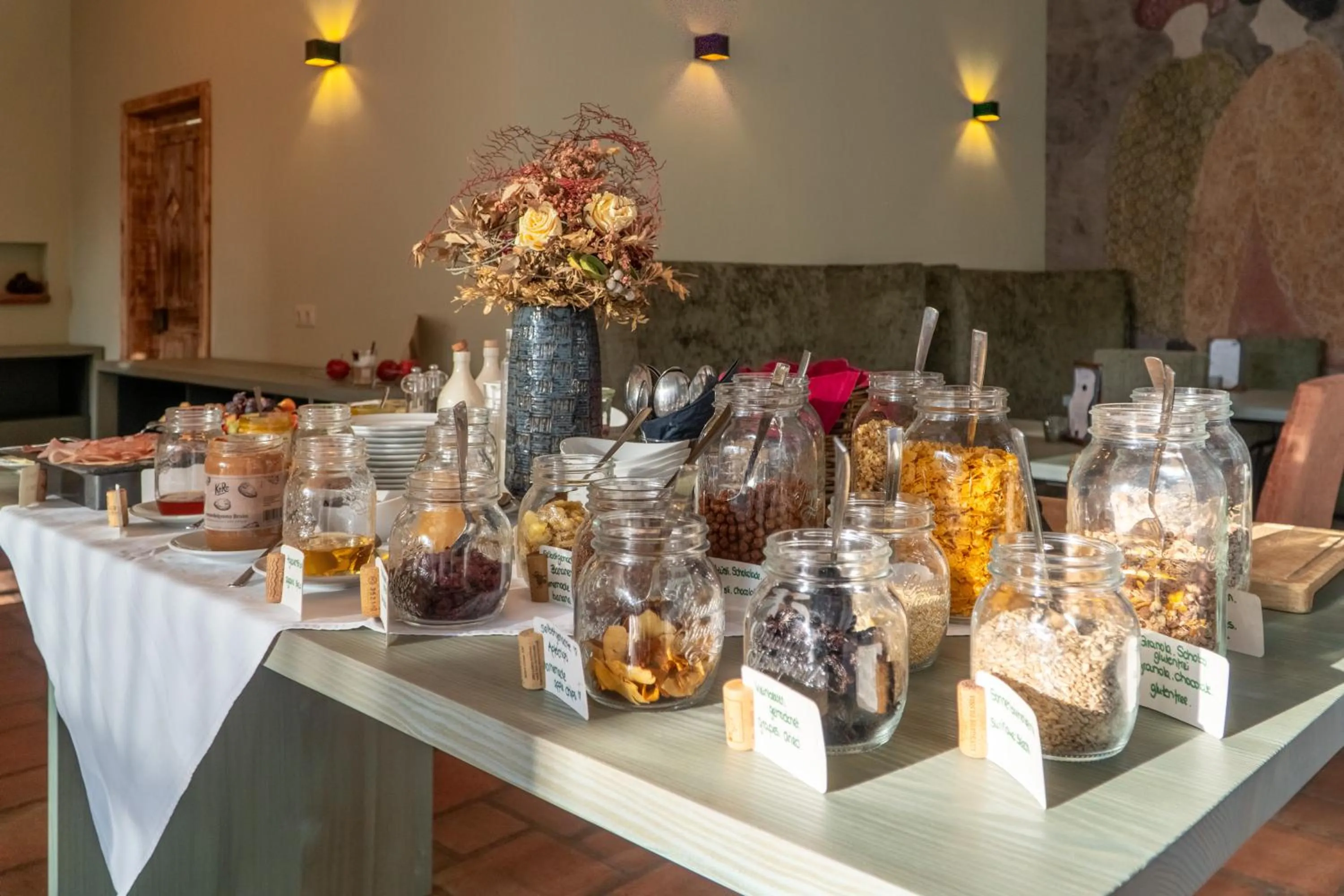 Breakfast in Albergo-Toscana