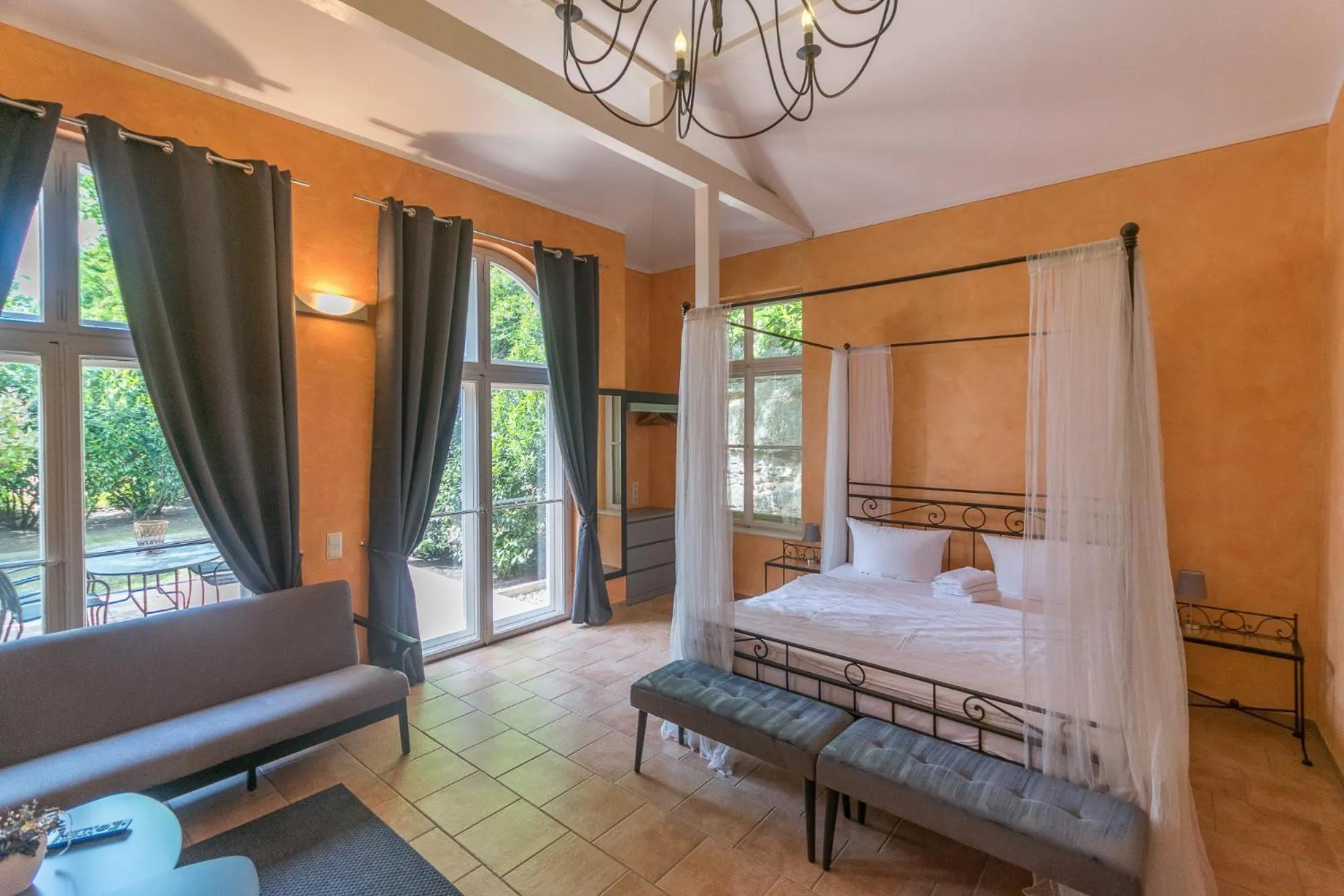 Bed in Albergo-Toscana