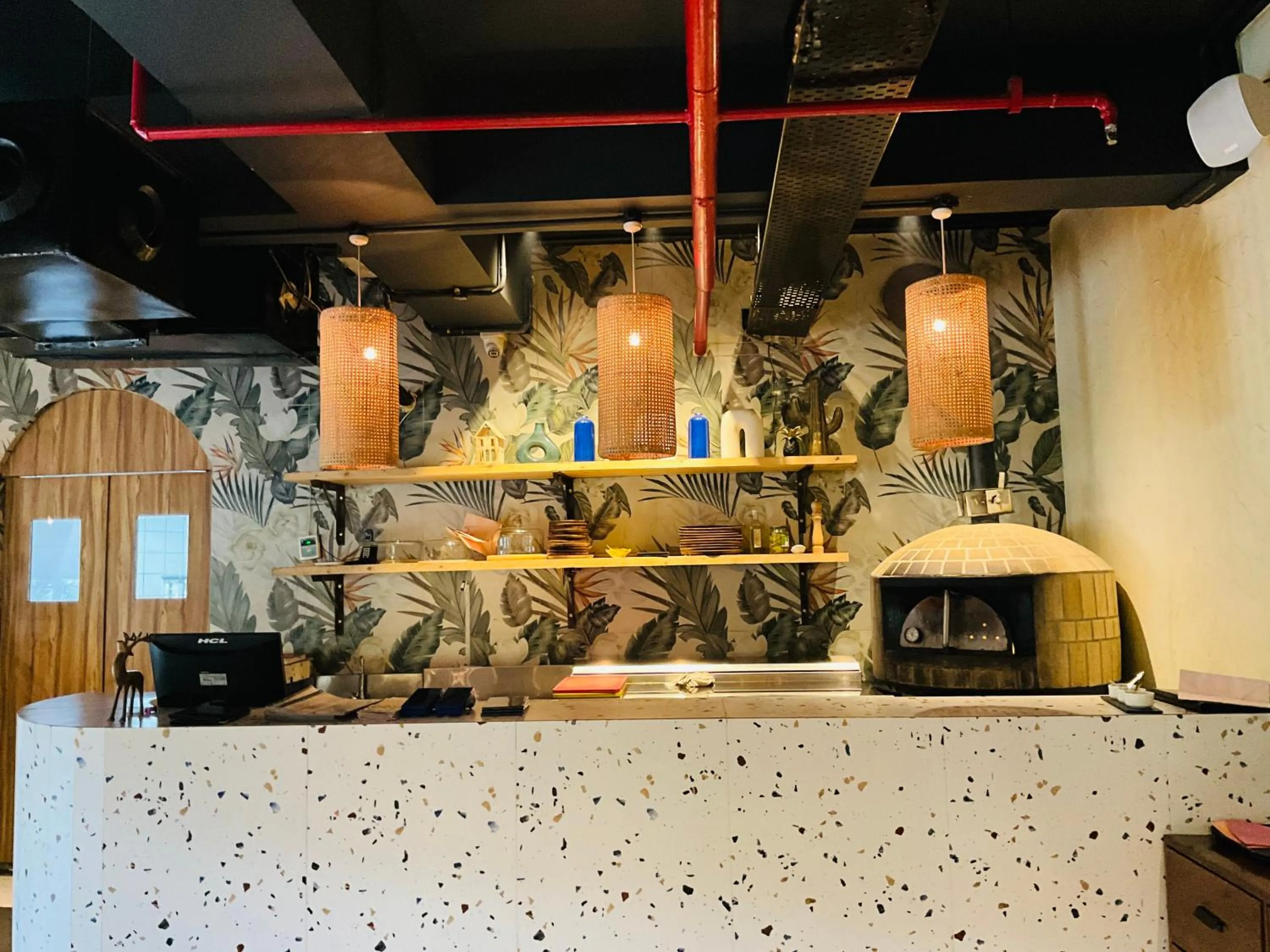 Restaurant/places to eat in Hotel Galaxy