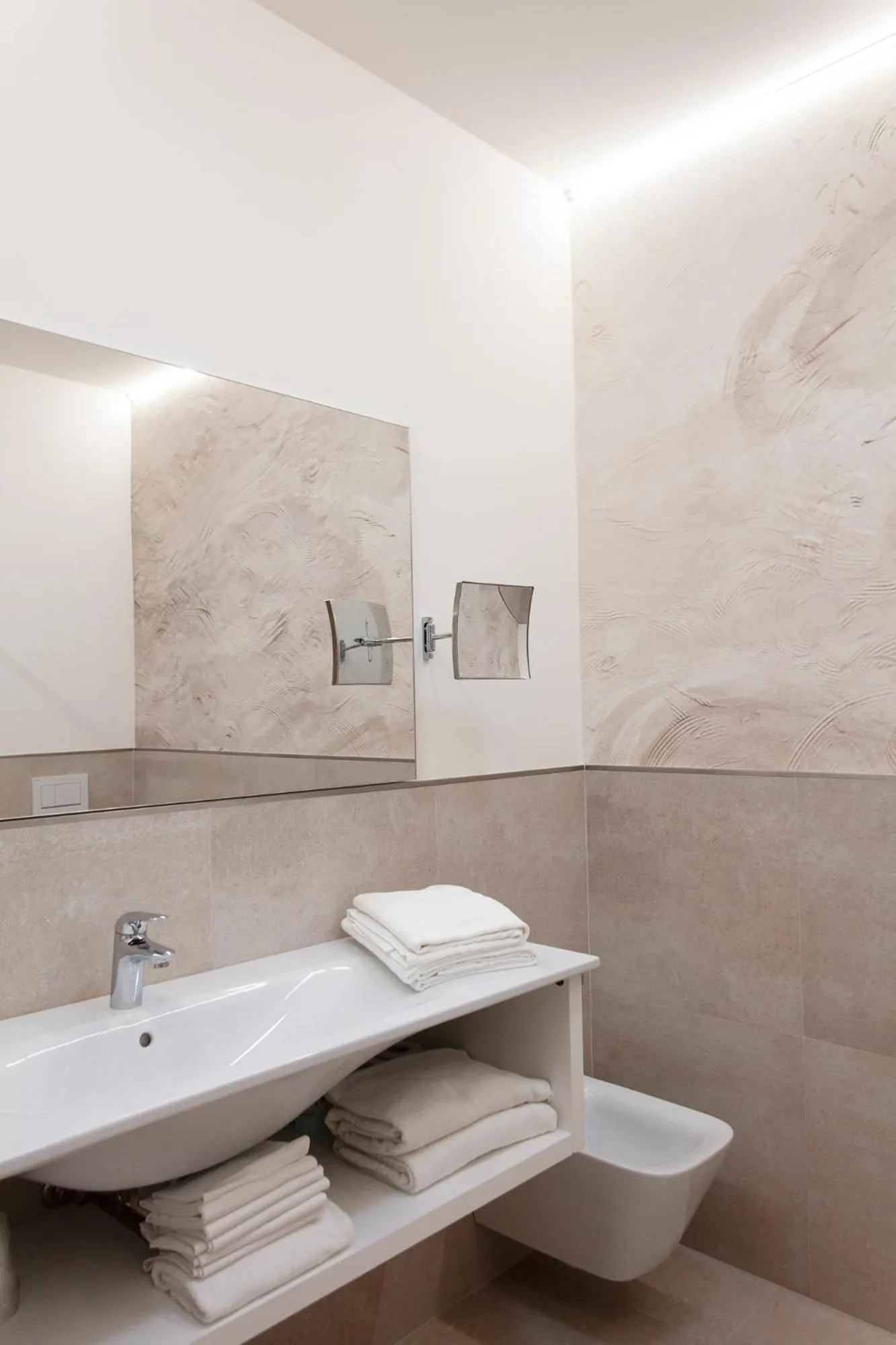 Bathroom in Hotel La Perla Del Golfo