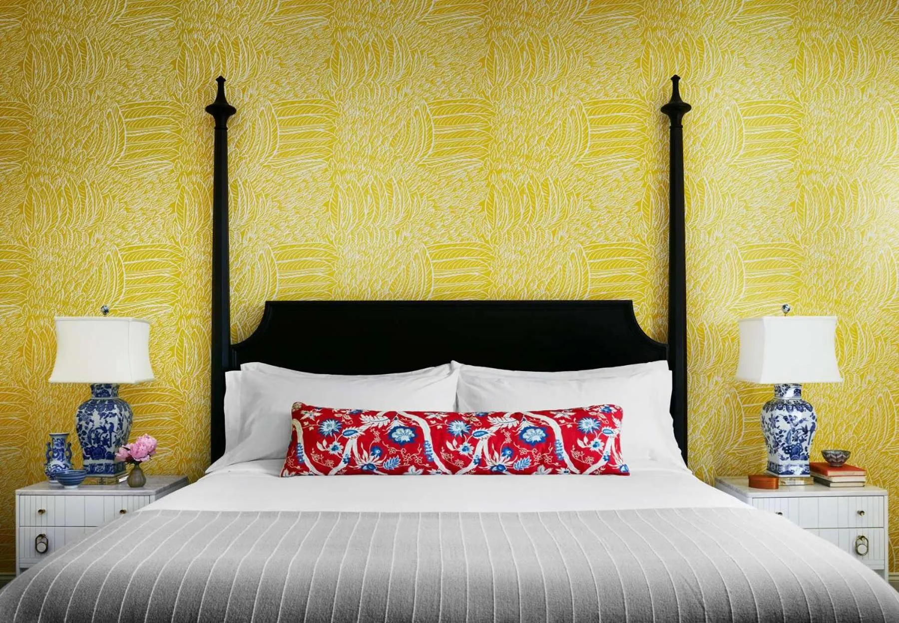 Bed in Graduate by Hilton Columbia SC