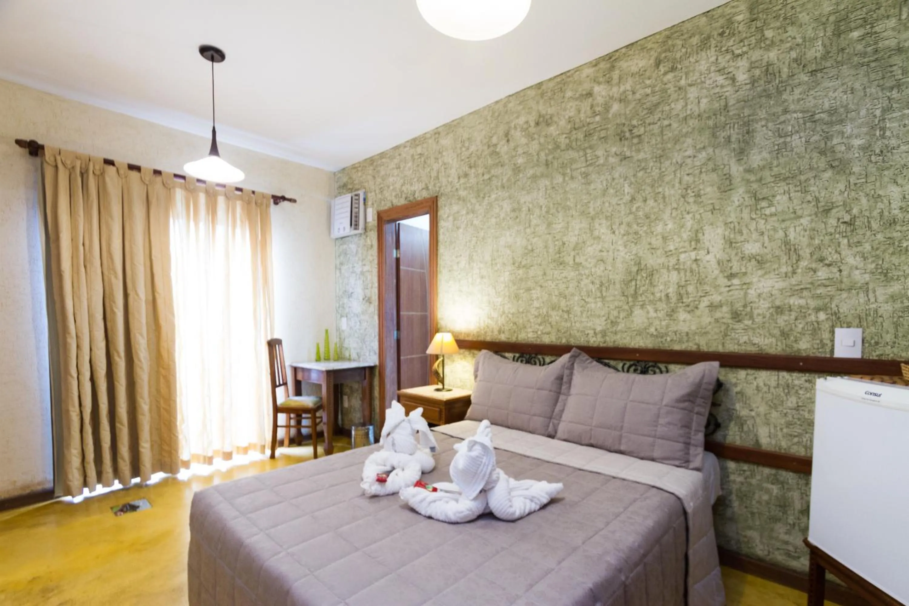 Pool view, Bed in Pousada Brasil Nativo