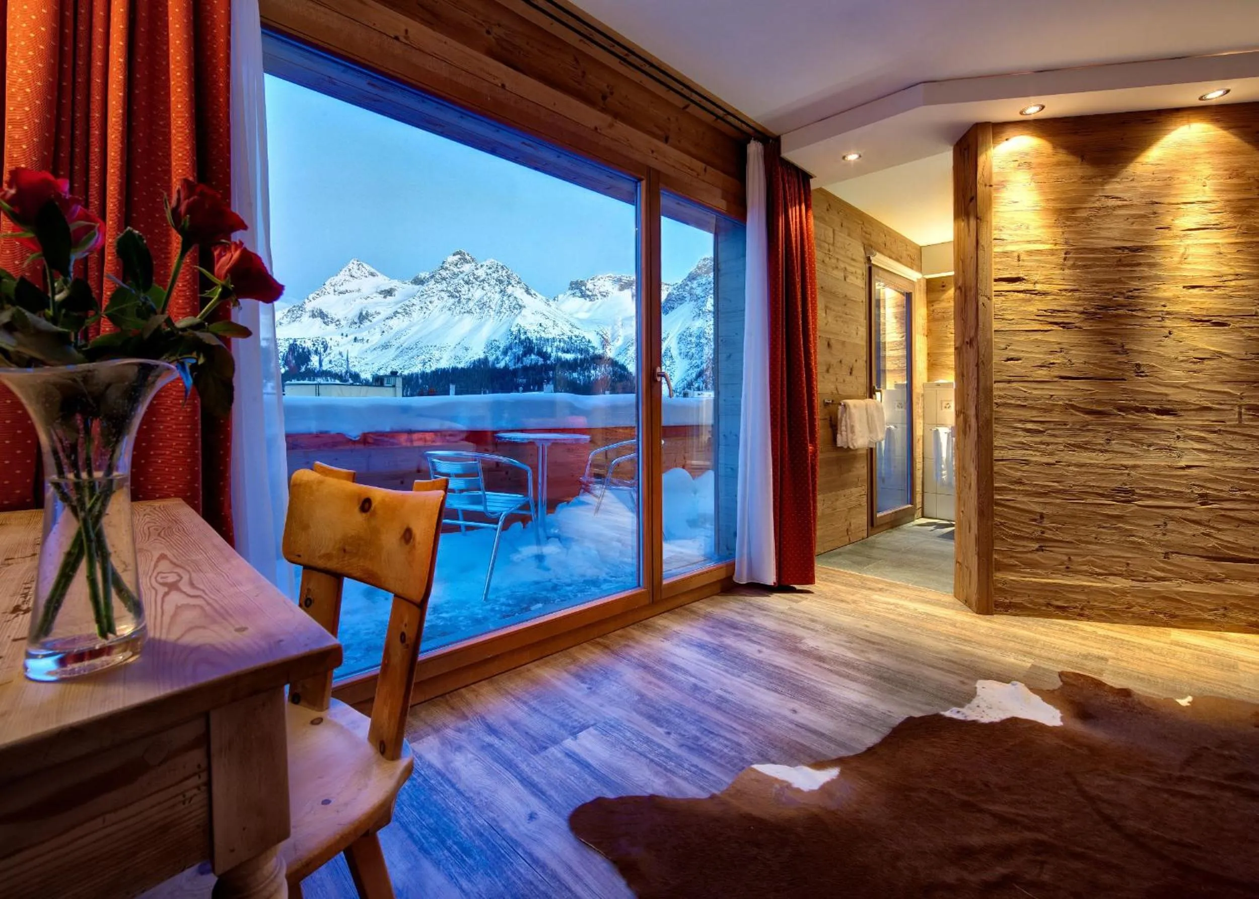 Balcony/Terrace, Bed in Arosa Vetter Hotel