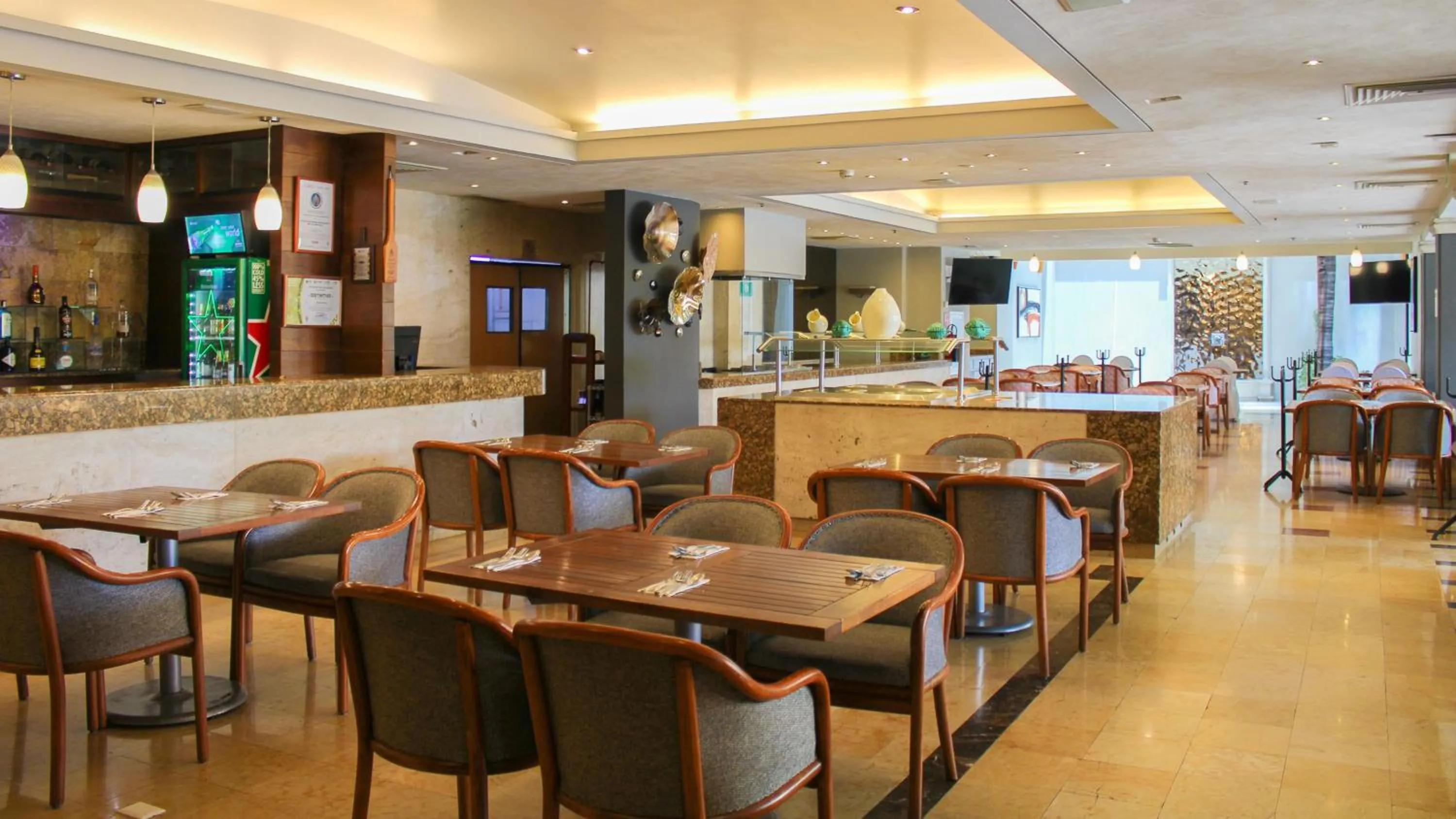 Restaurant/places to eat in Holiday Inn Orizaba by IHG