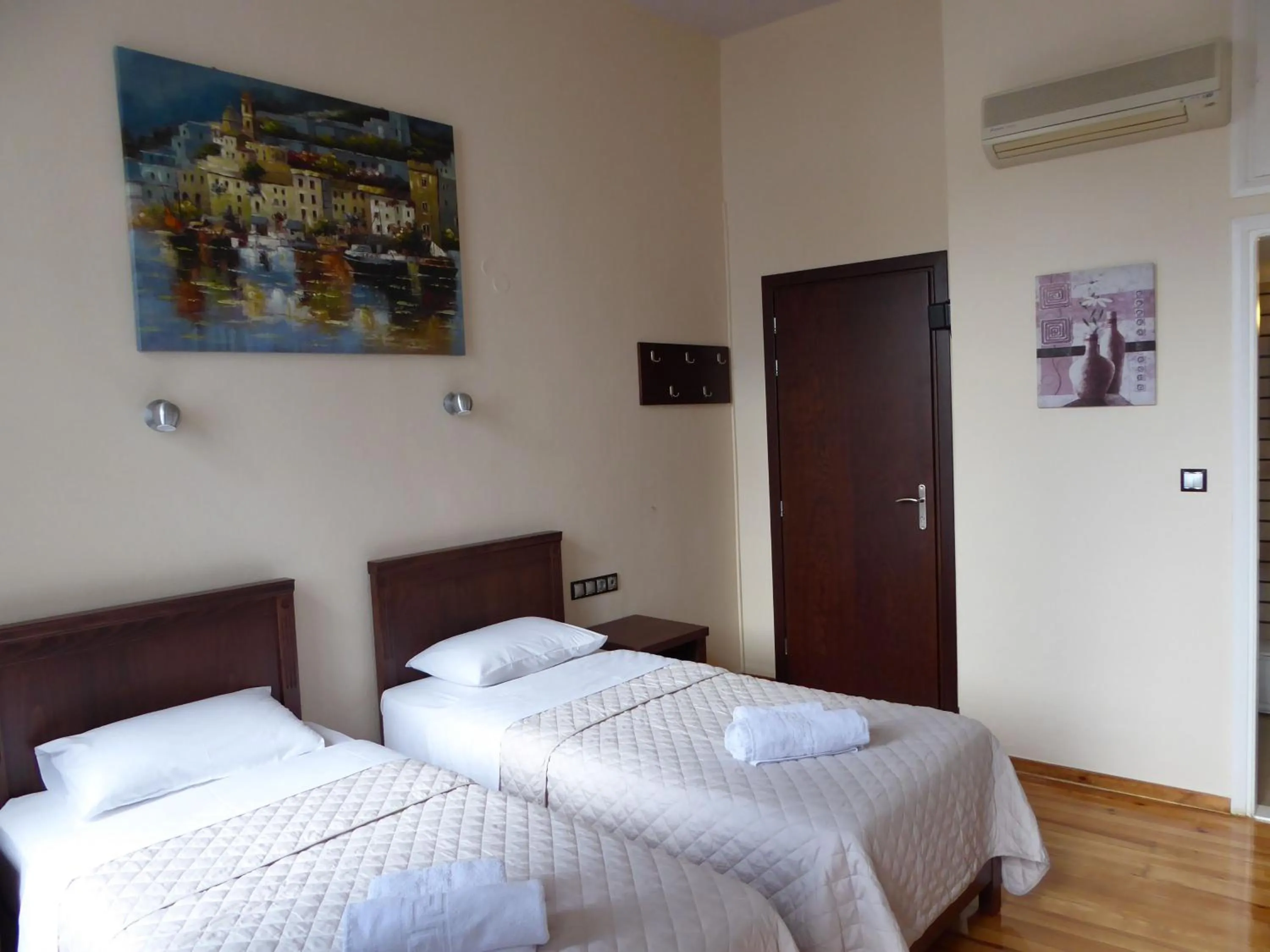 Bed in Sea Front Old Town