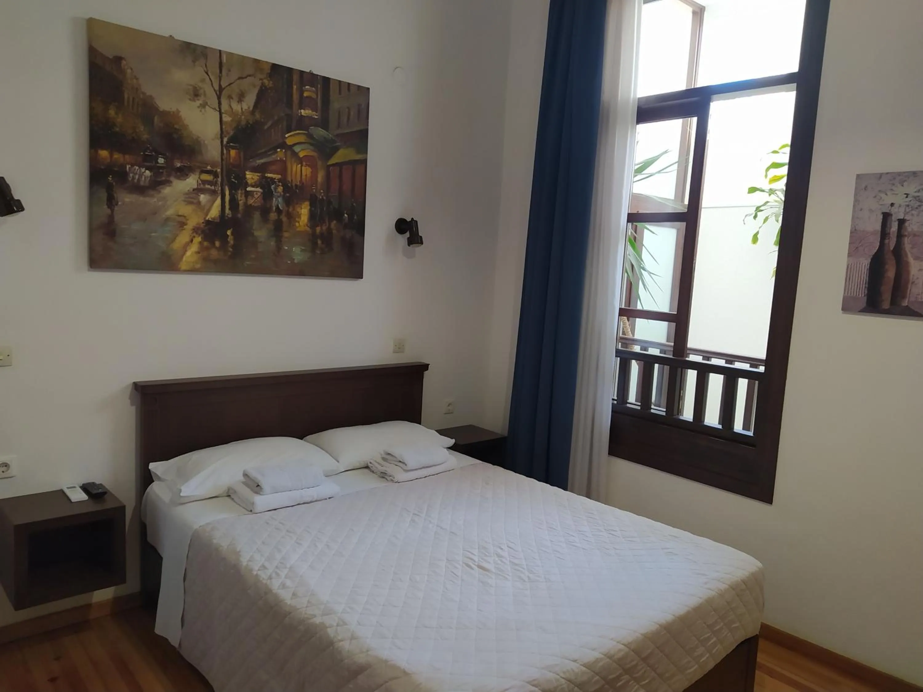 Bed in Sea Front Old Town