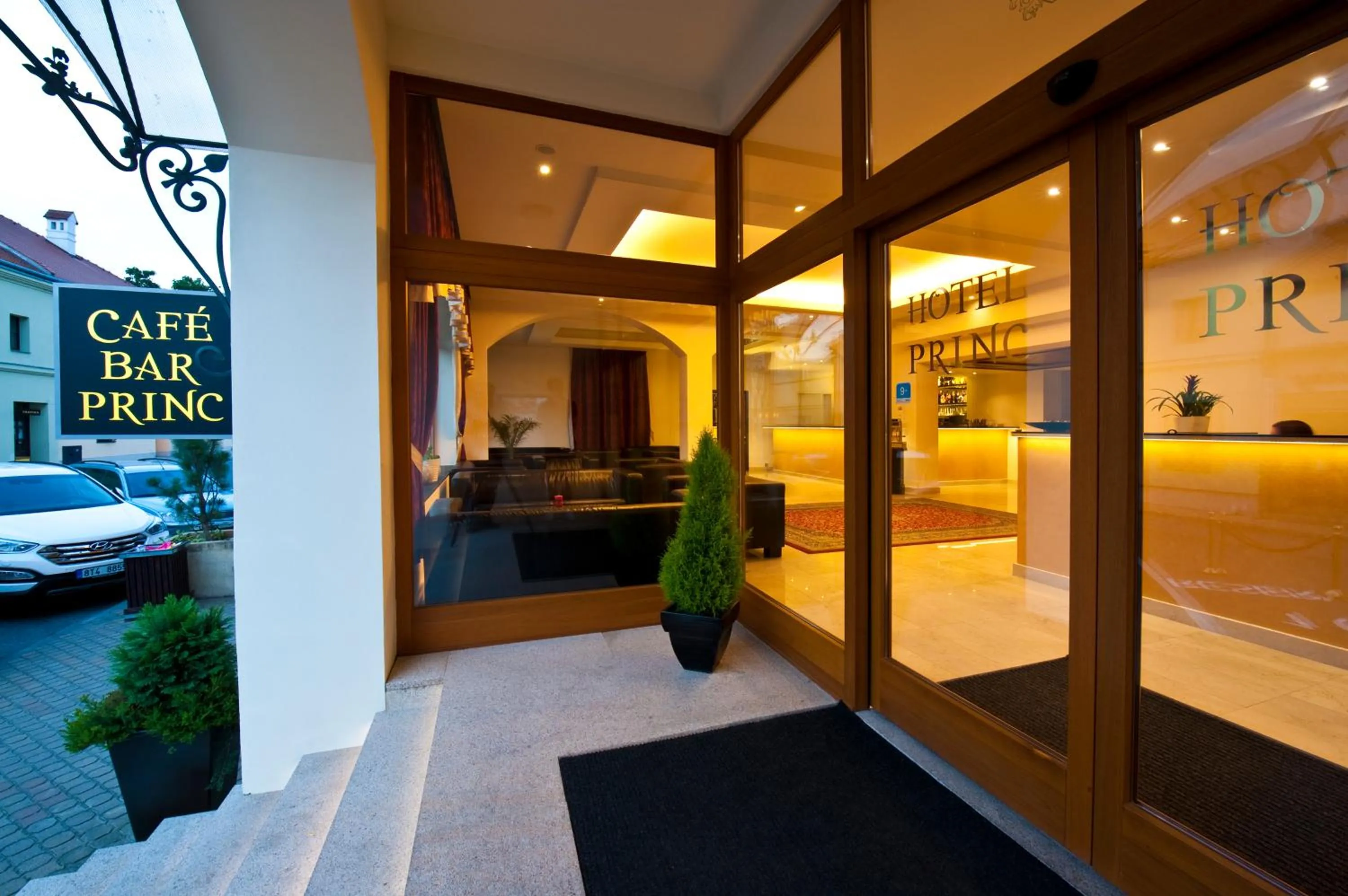 Facade/entrance in Hotel Princess