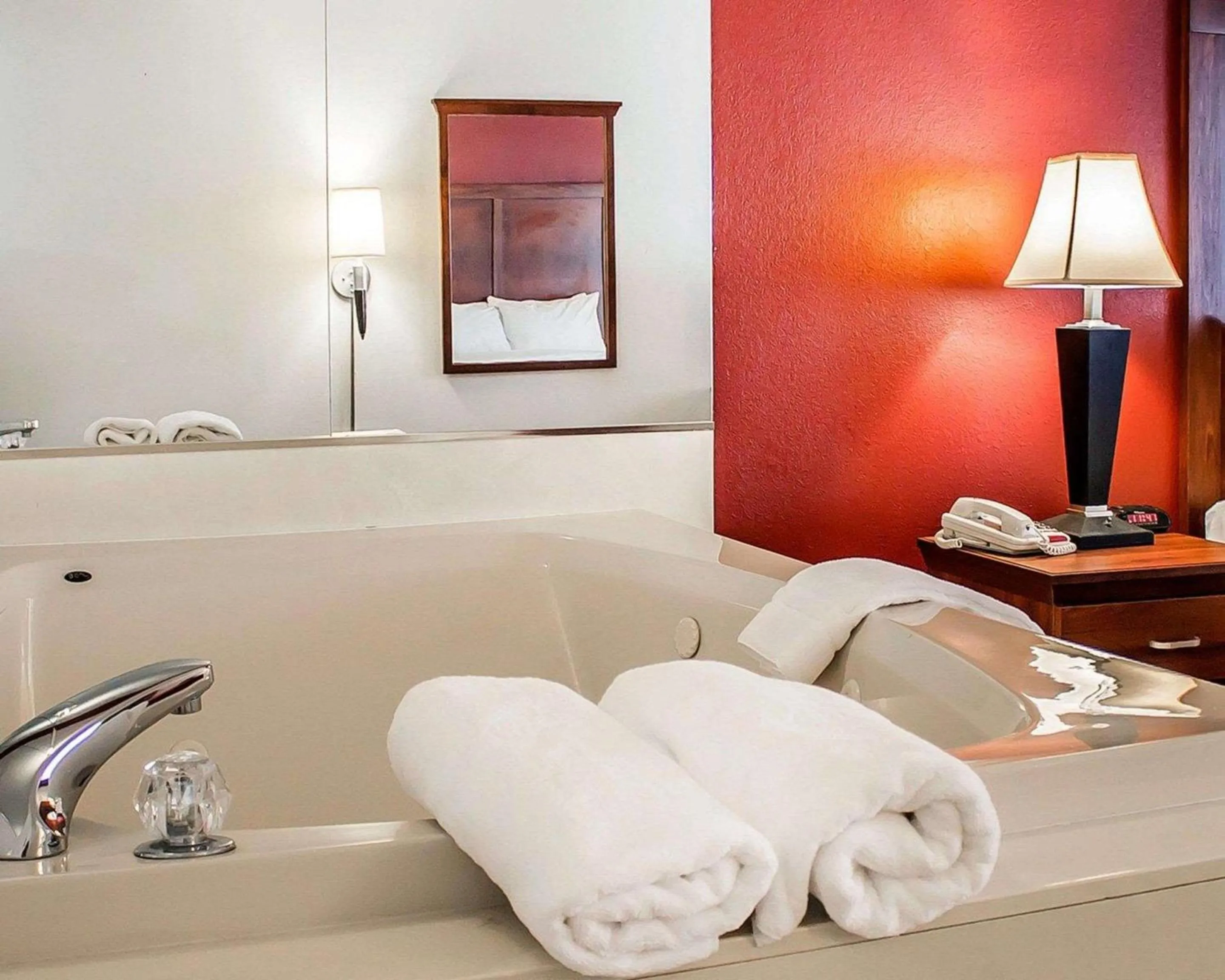 Bedroom in Quality Inn