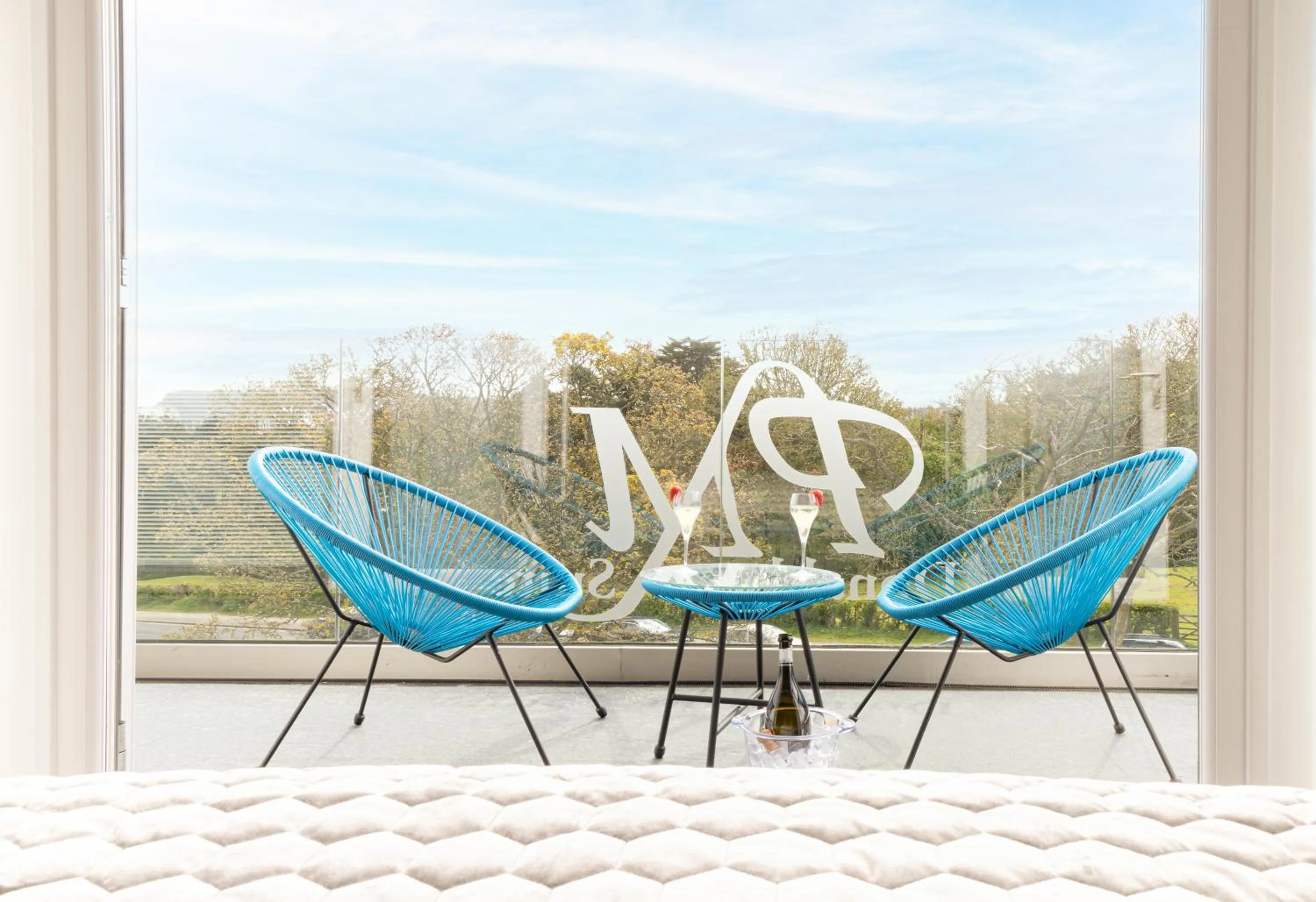 Seating area in Park Manor Hotel