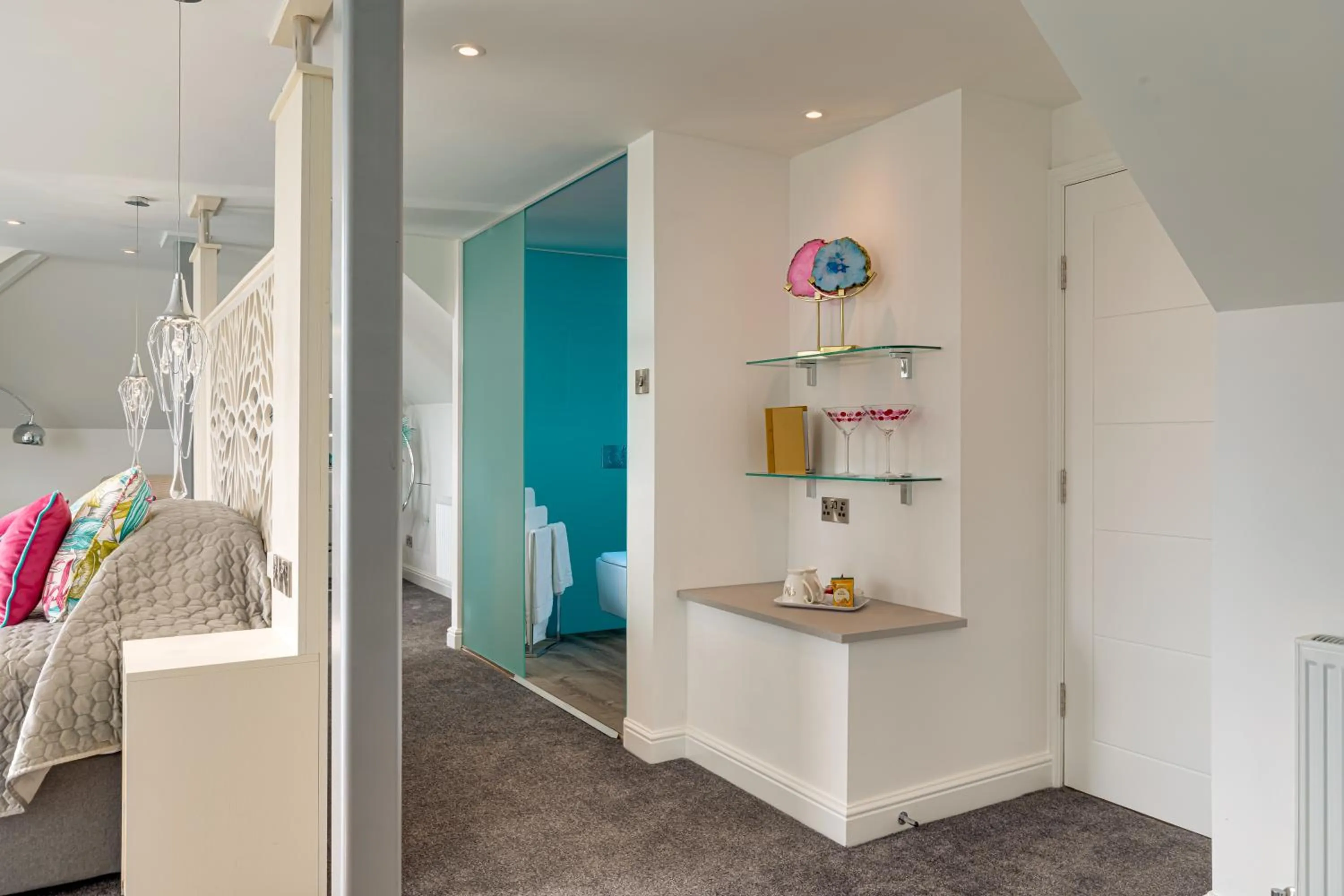 Photo of the whole room, Bed in Park Manor Hotel