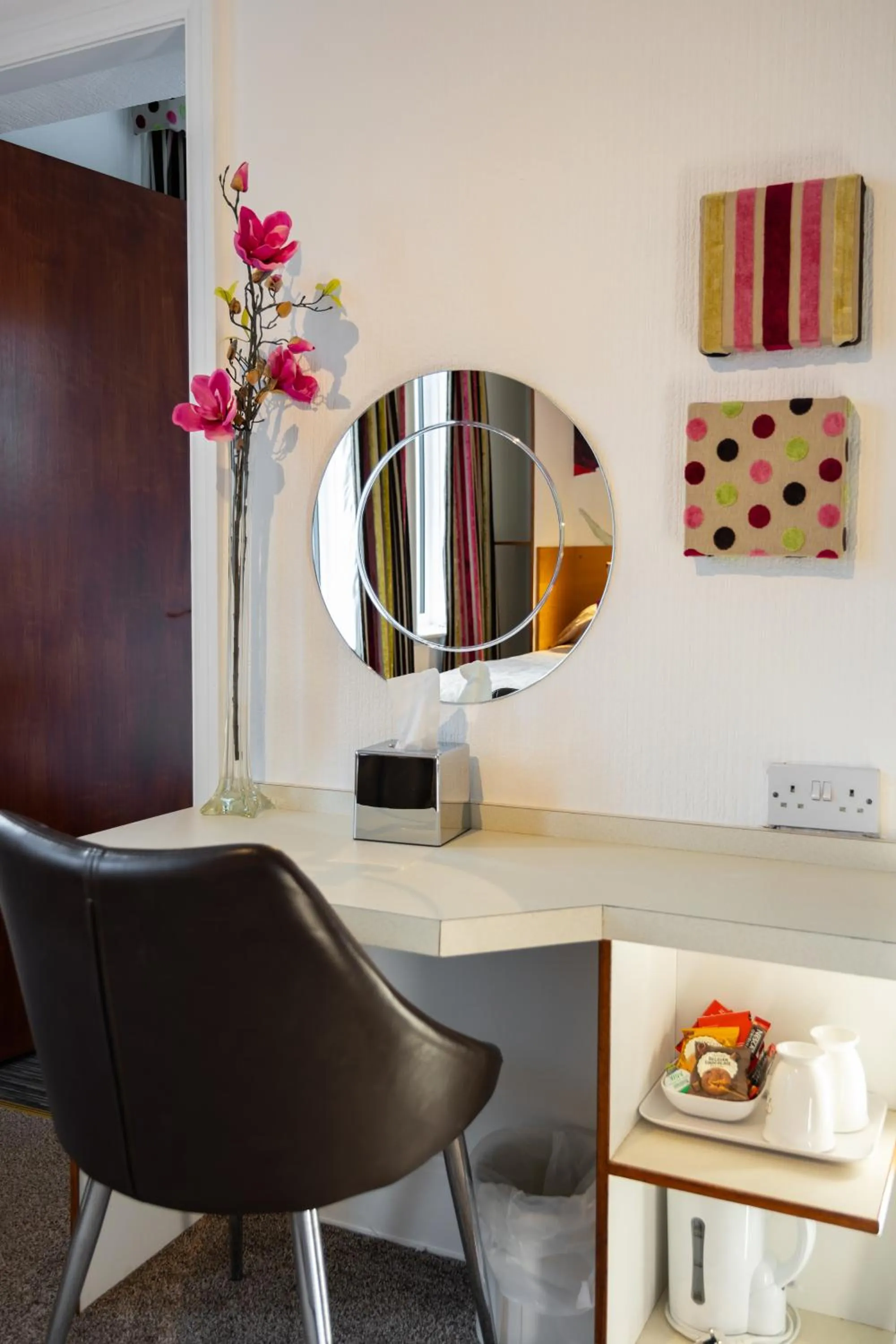 Bedroom in Park Manor Hotel