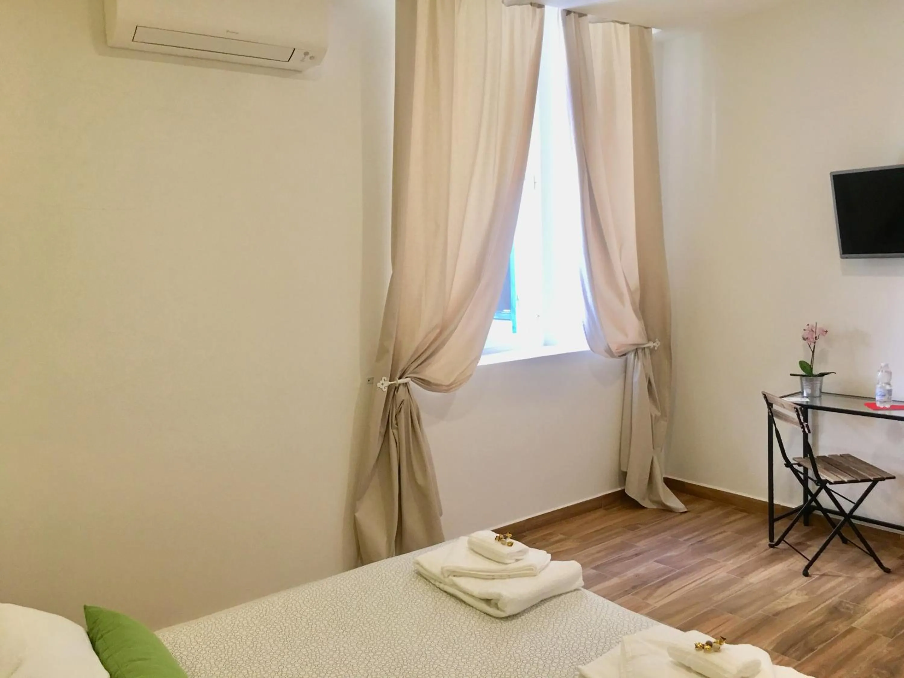 Photo of the whole room, Bed in Cavallotti 21