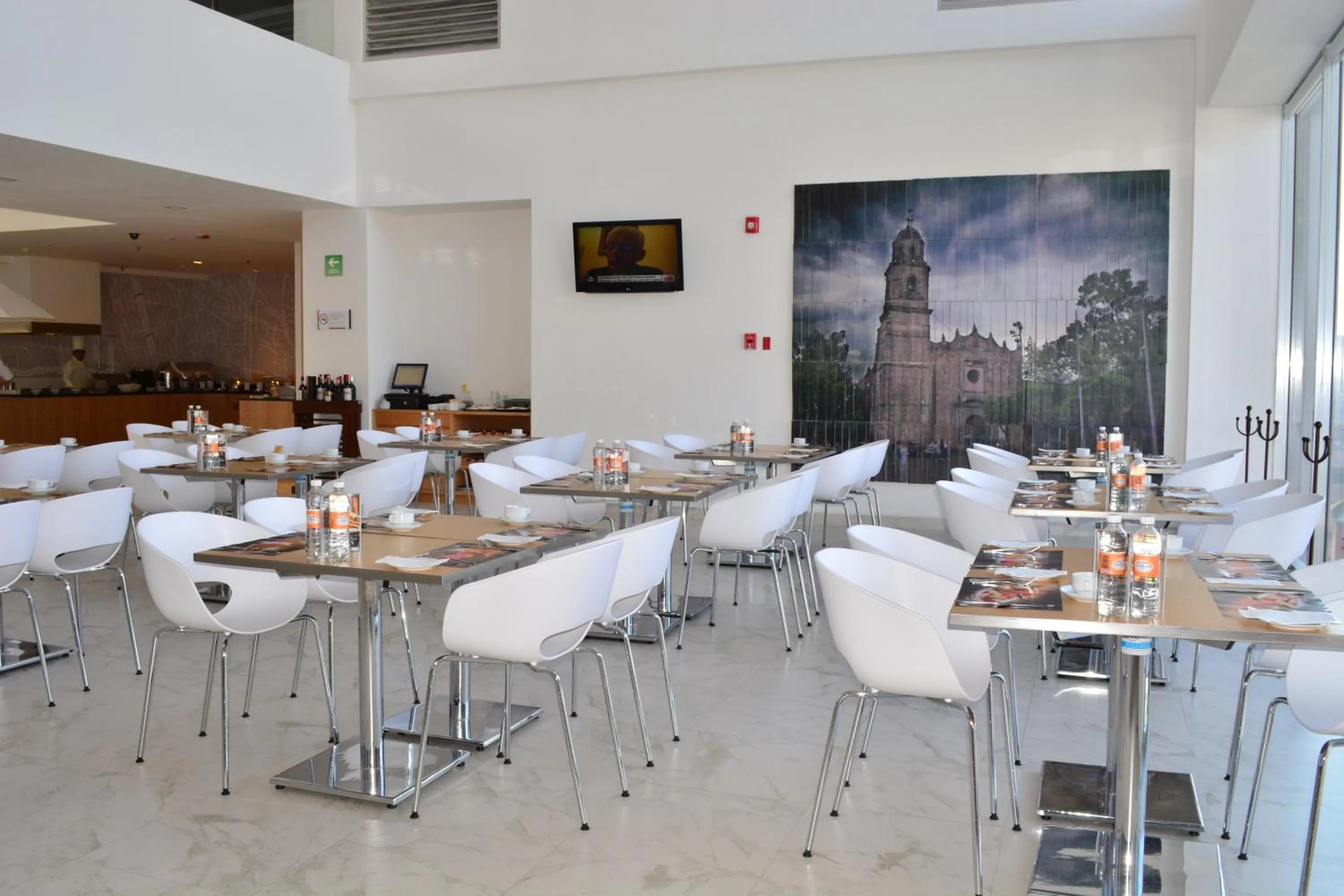 Restaurant/places to eat in Fiesta Inn Tlalnepantla