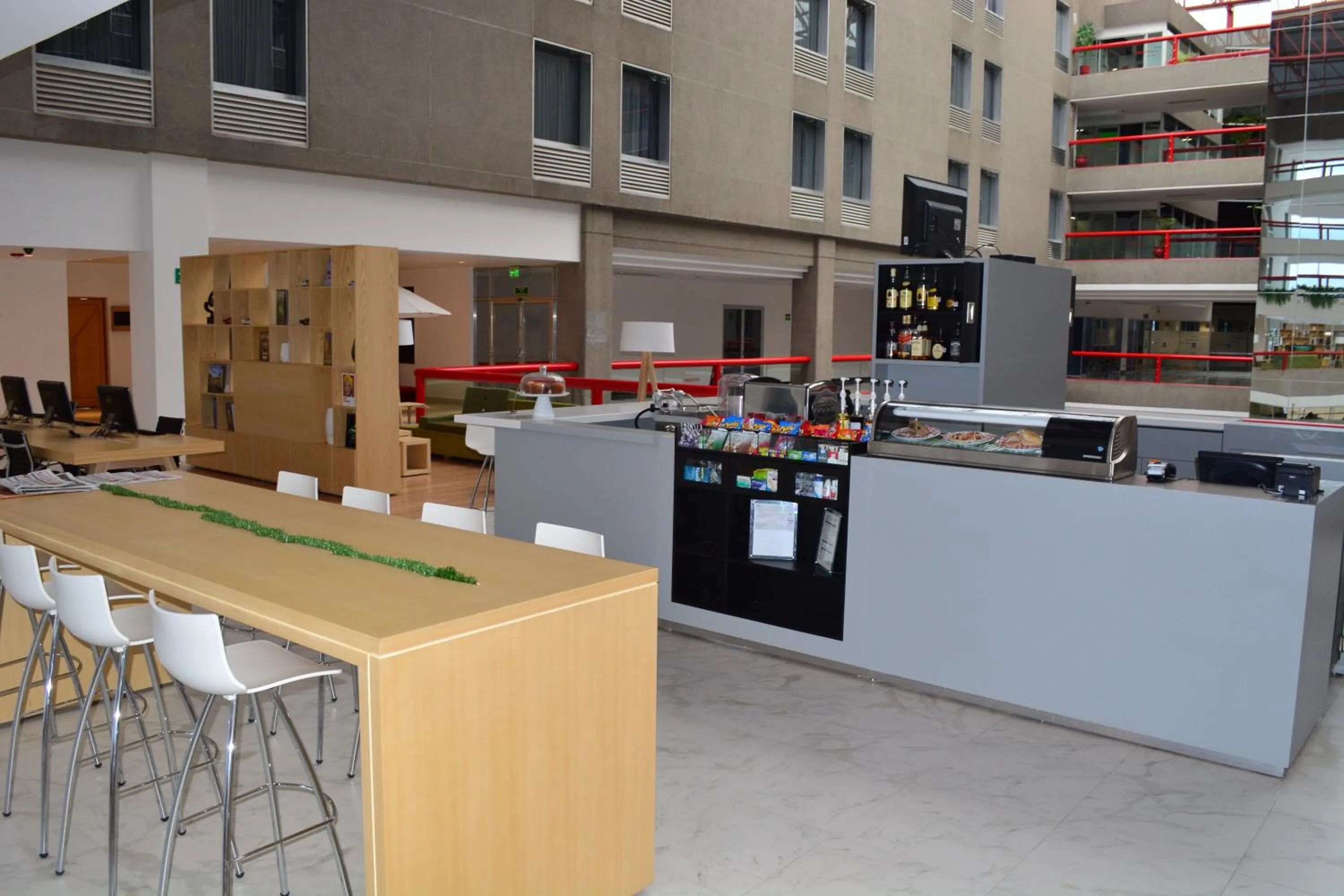 Lounge or bar in Fiesta Inn Tlalnepantla