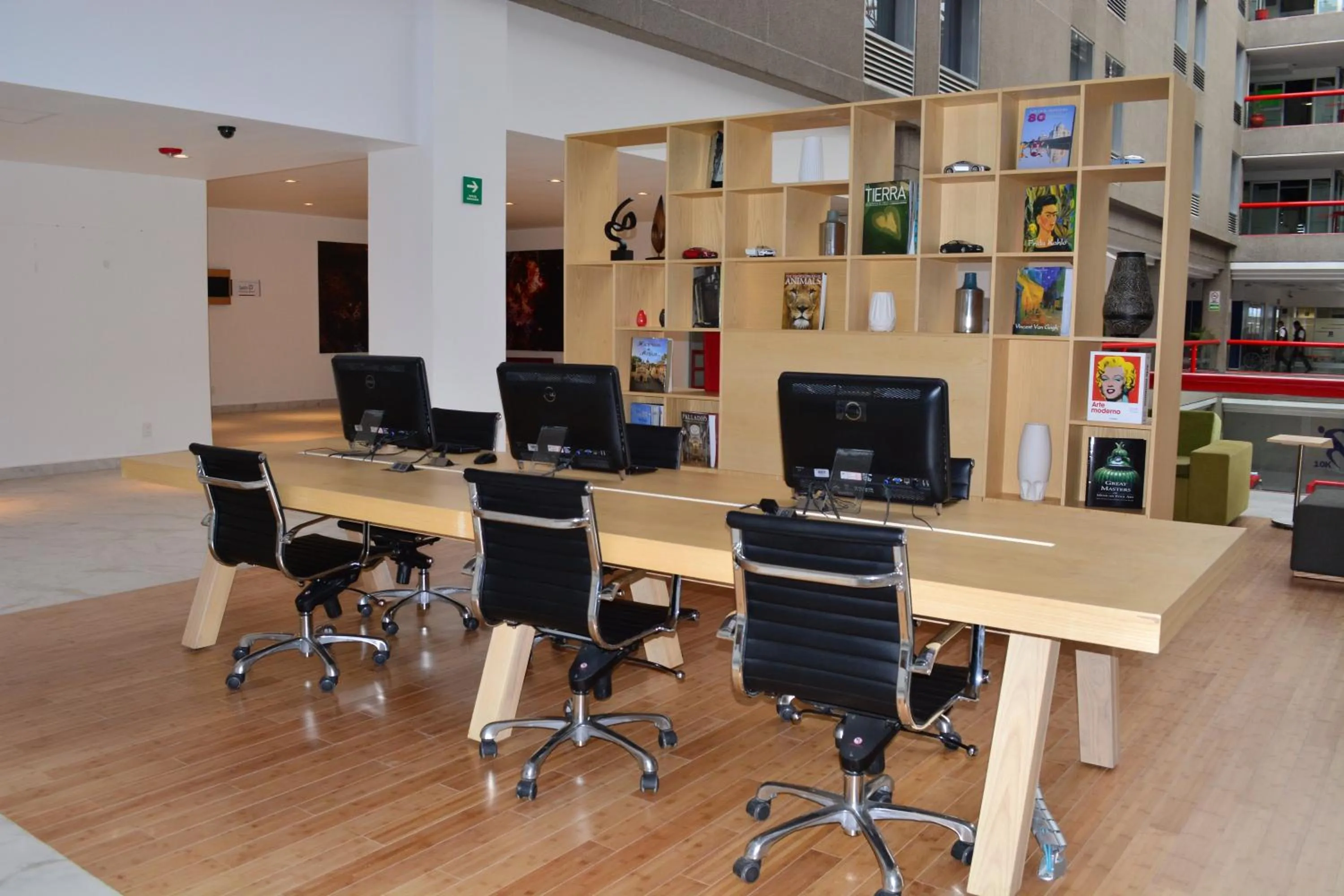 Business facilities in Fiesta Inn Tlalnepantla