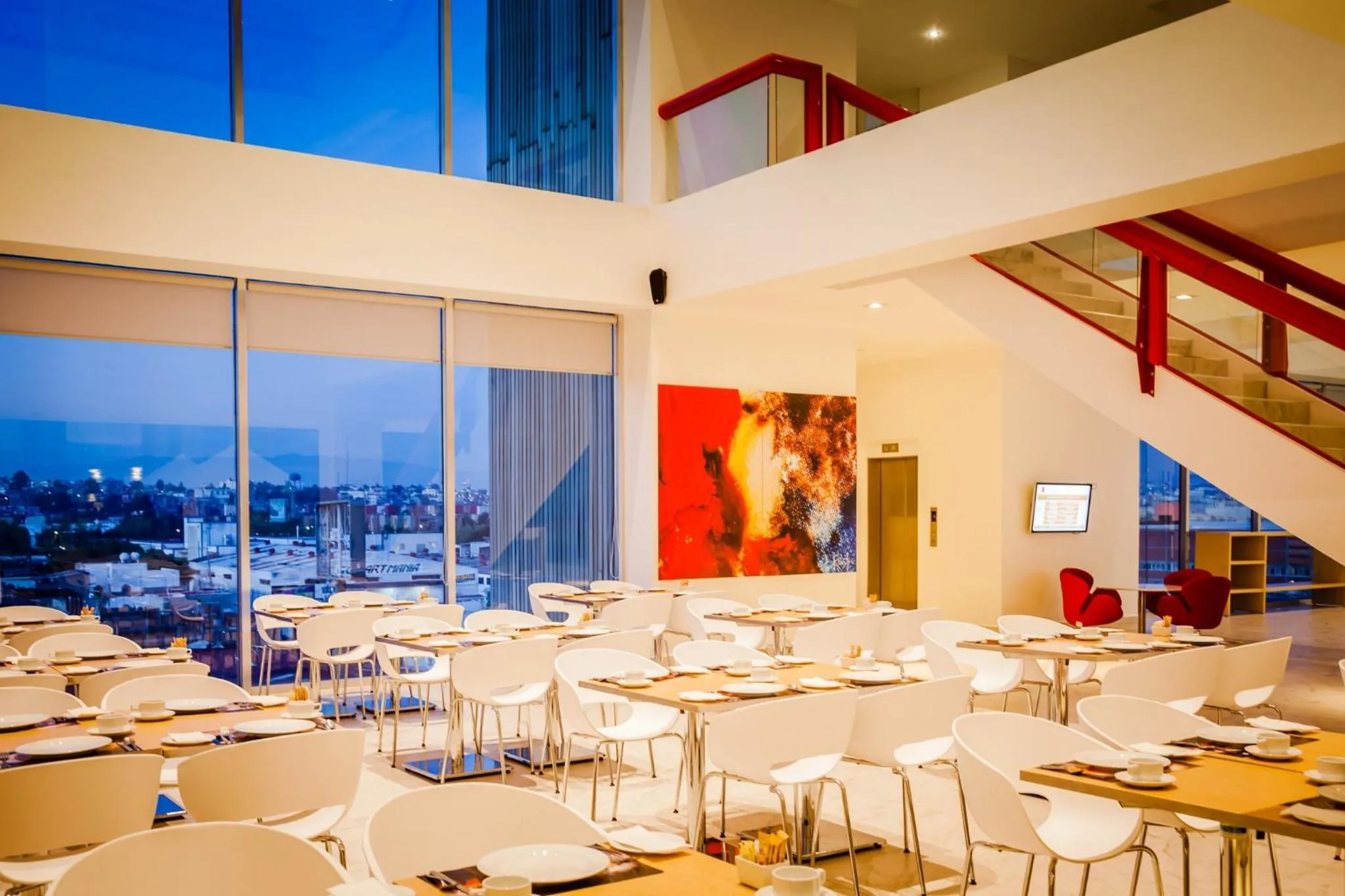 Restaurant/places to eat in Fiesta Inn Tlalnepantla