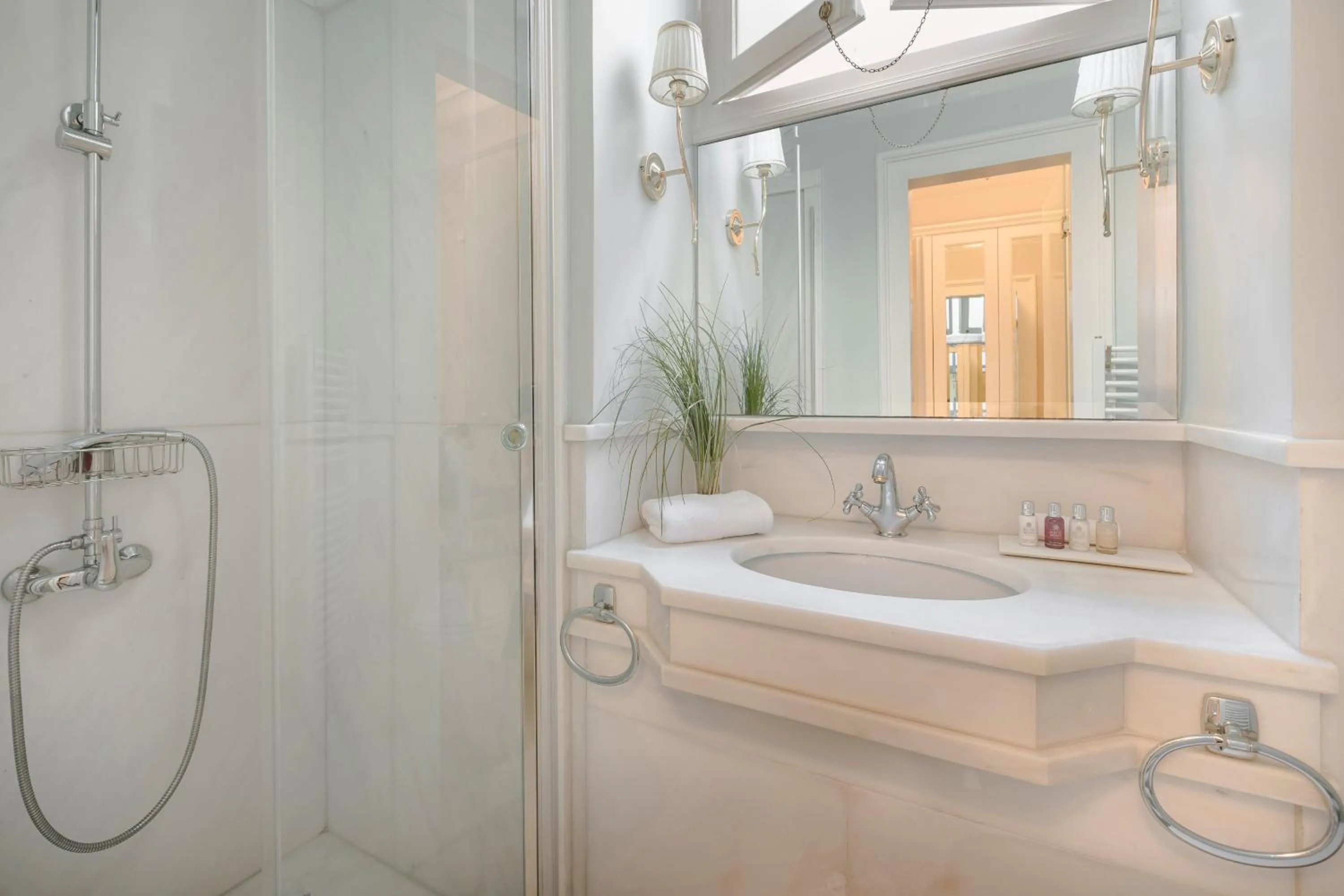 Shower in Noble Suites