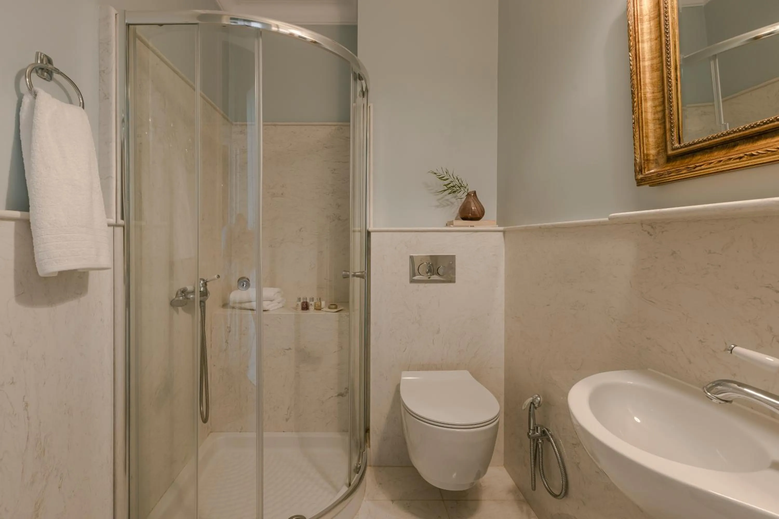 Shower in Noble Suites