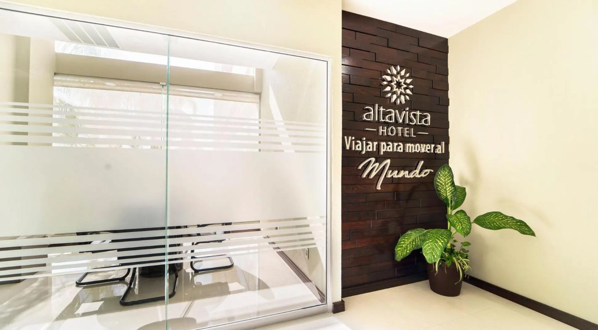 Business facilities in Altavista Hotel