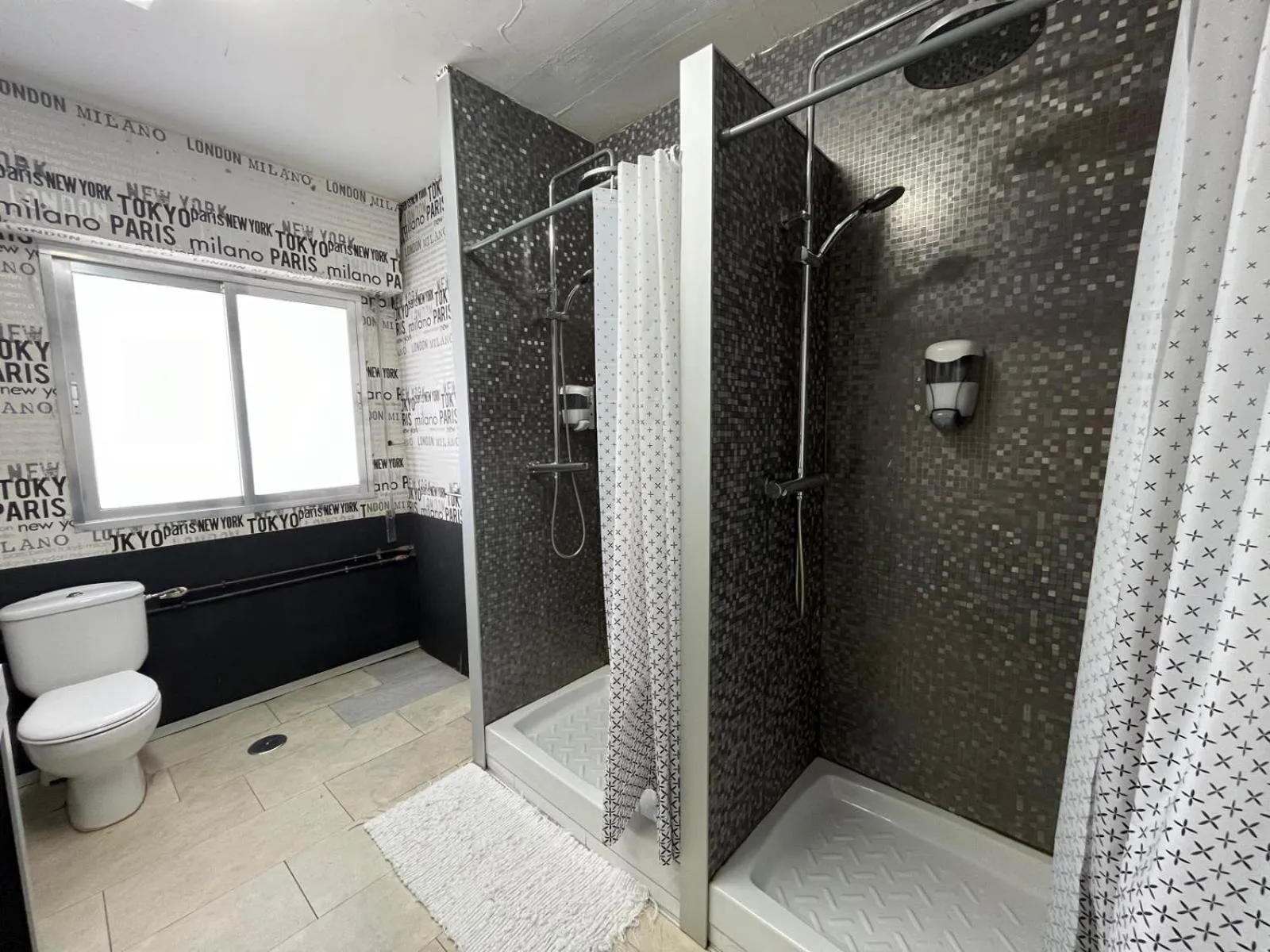 Shower in Hello Feria