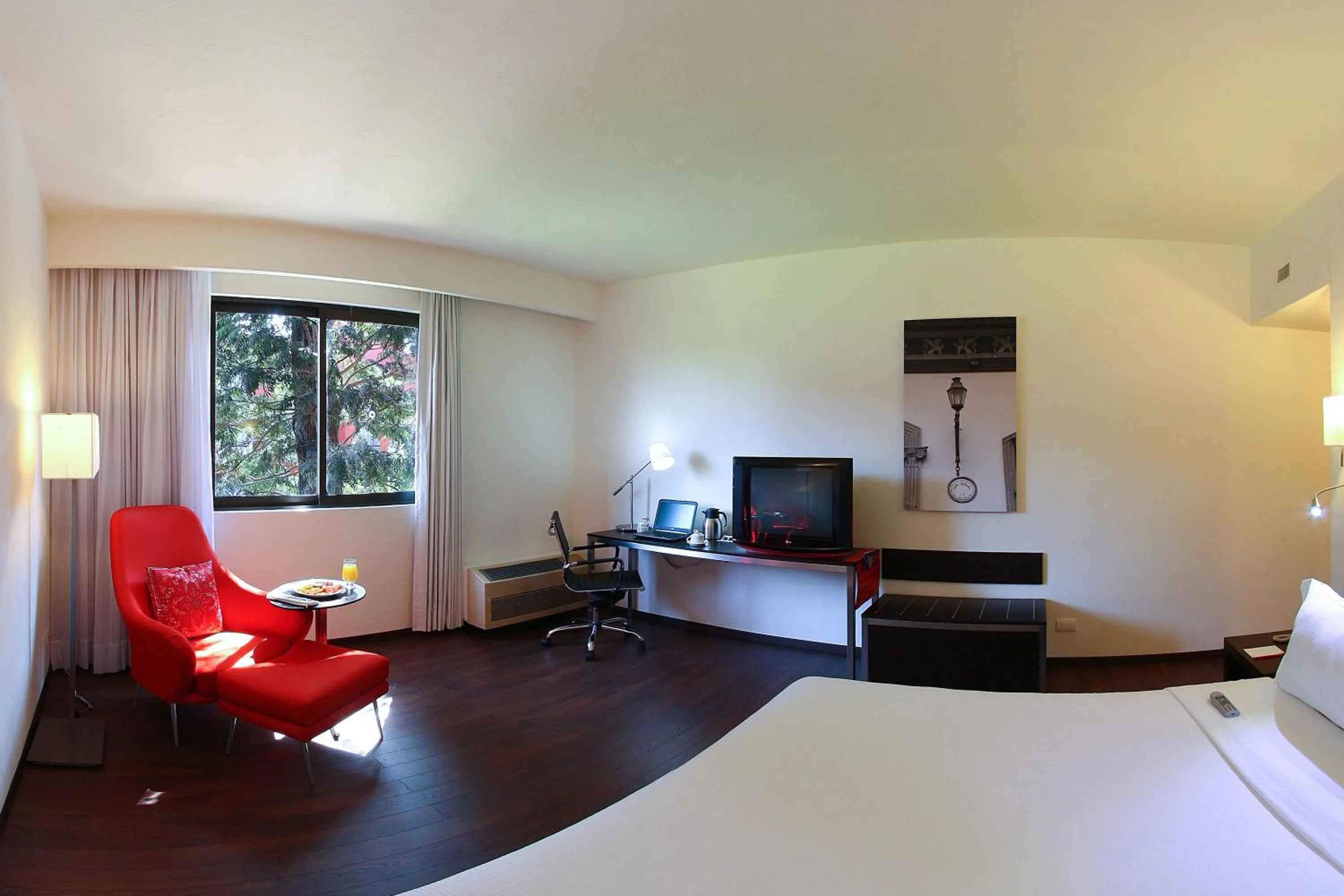 Bedroom, Bed in Fiesta Inn Xalapa