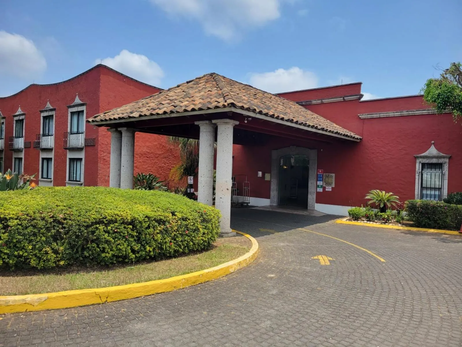 Property building in Fiesta Inn Xalapa