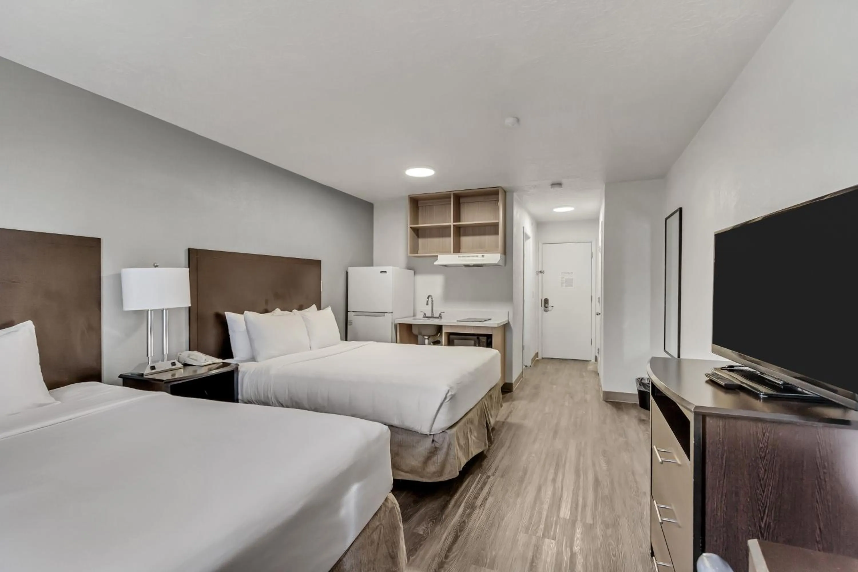 Bed in Clarion Inn Salt Lake City Airport