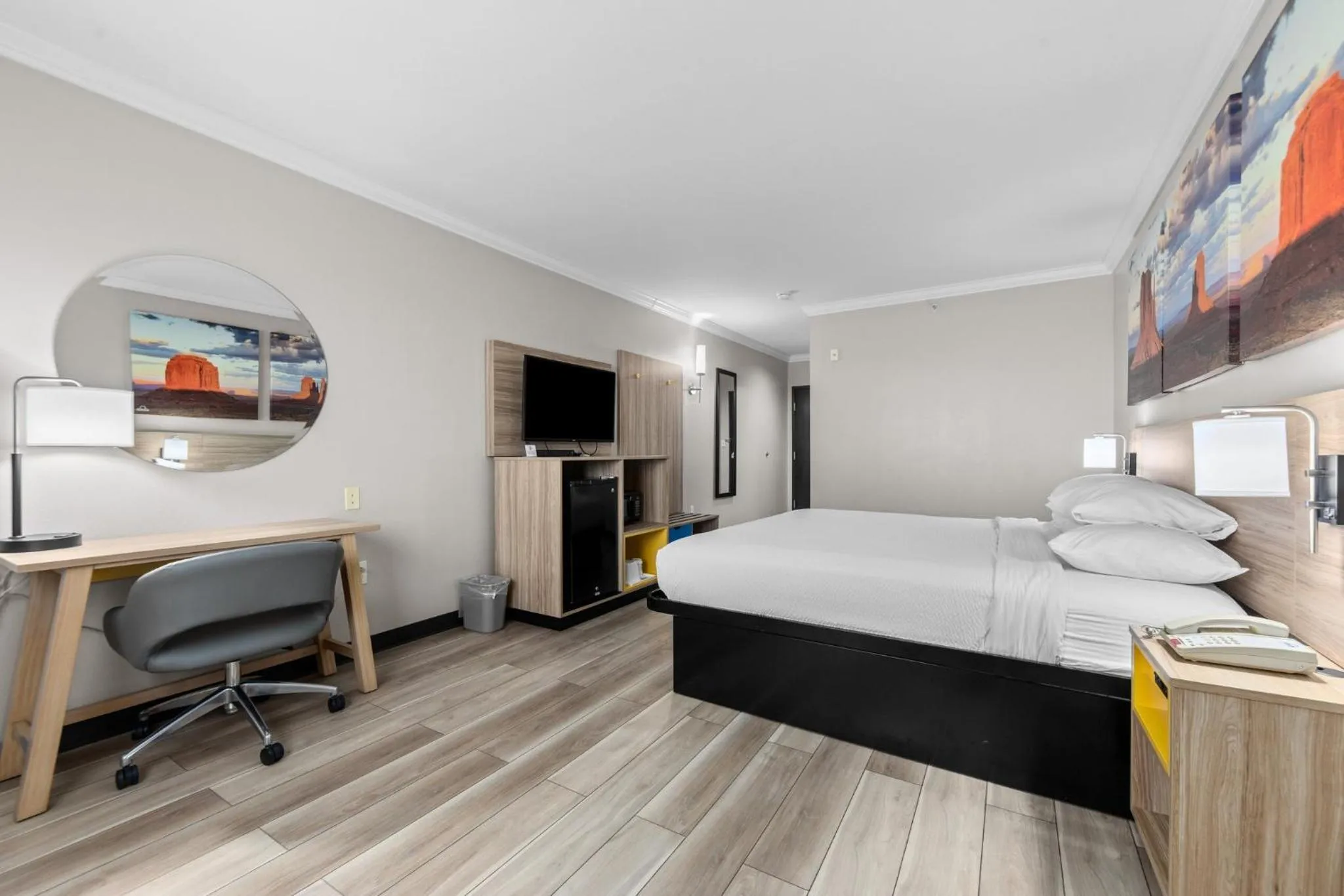 Bedroom, Bed in Days Inn by Wyndham Salado