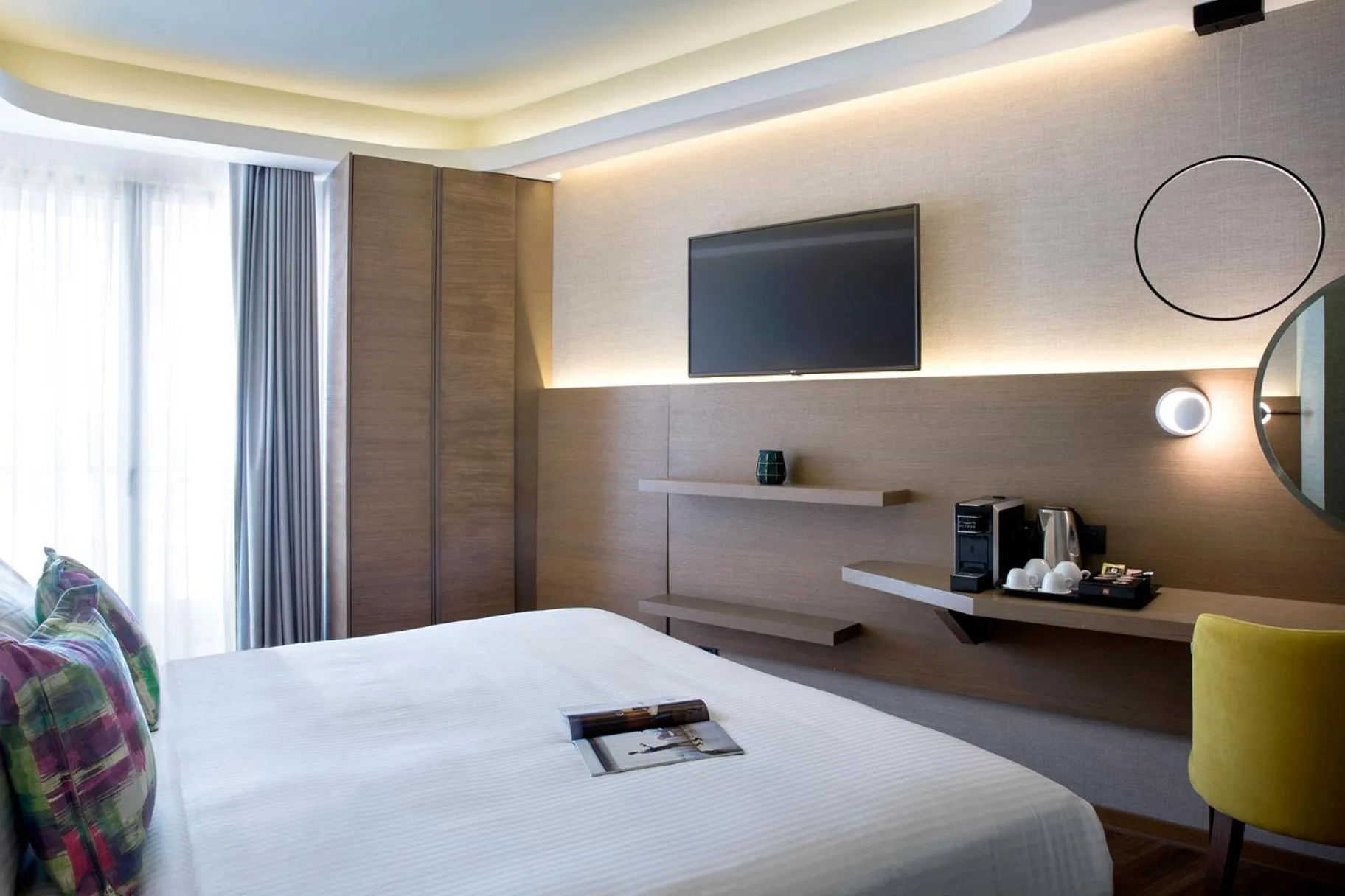 Bed in Zeus Essence Wyndham Athens Residence